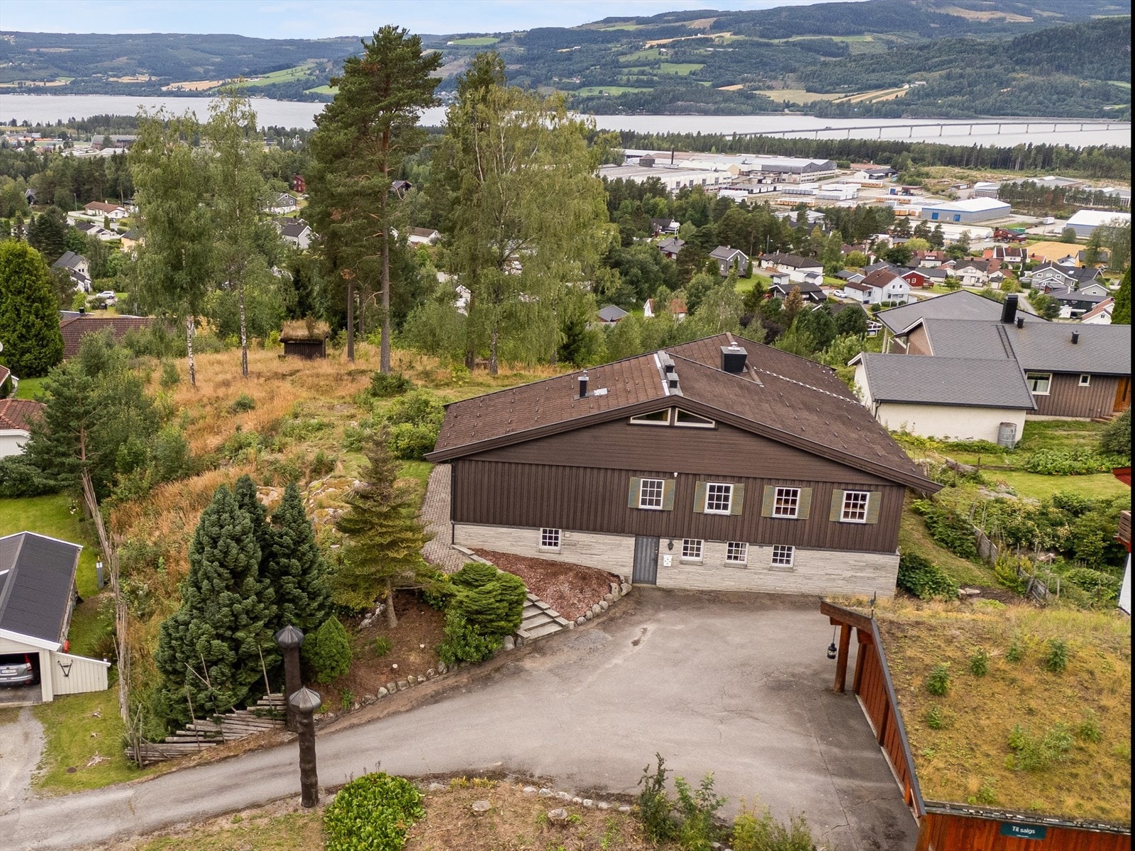 DNB Eiendom v/ Joachim Vågen har gleden av å presentere Elgtråkket 17! Galleribilde