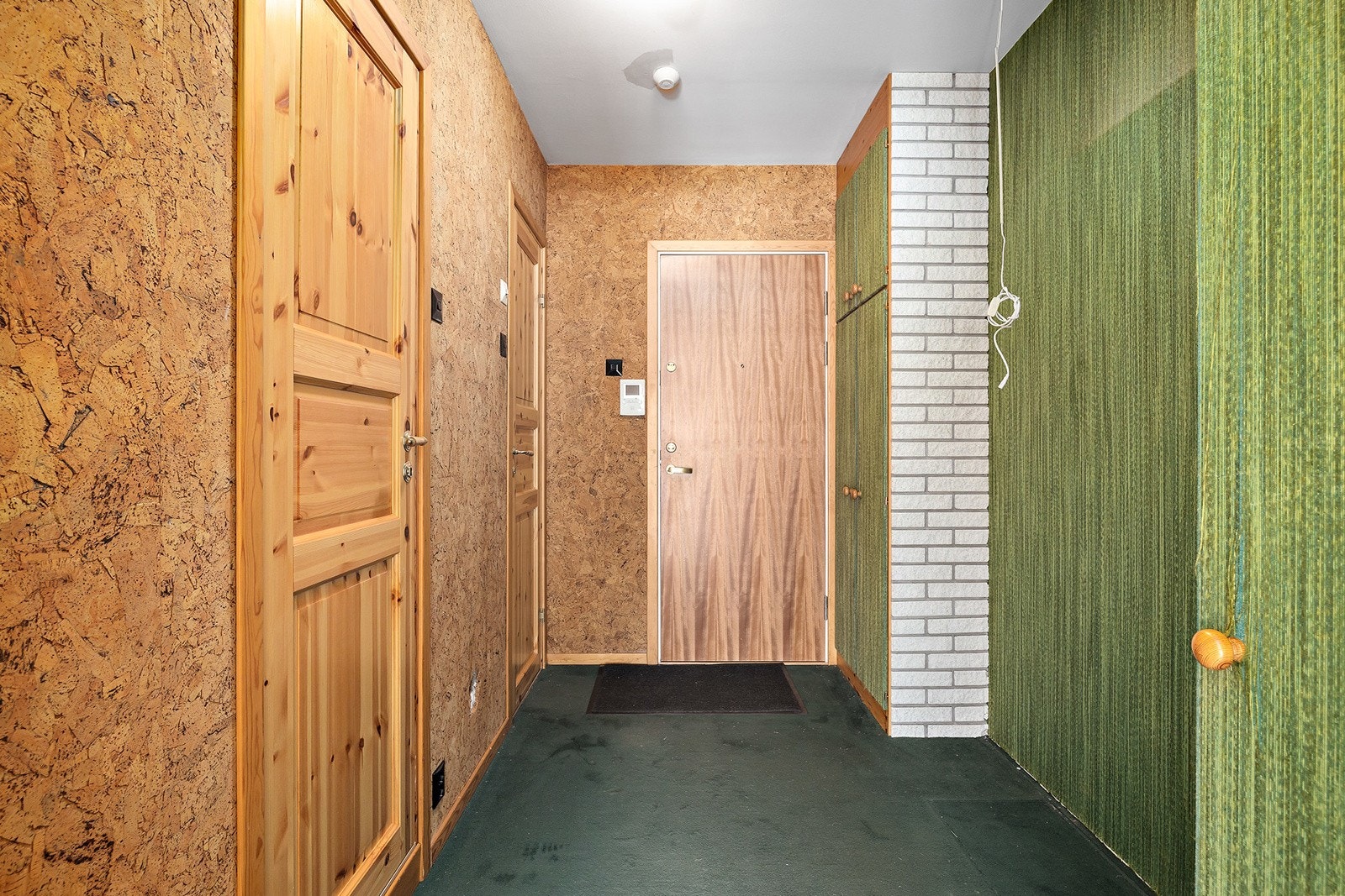 Romslig entre Galleribilde