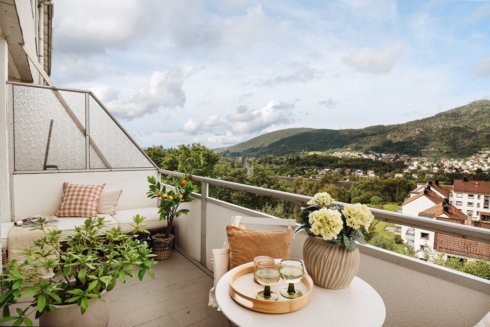 - En delikat endeleilighet over 2 plan med balkong på 8,6m² - Galleribilde