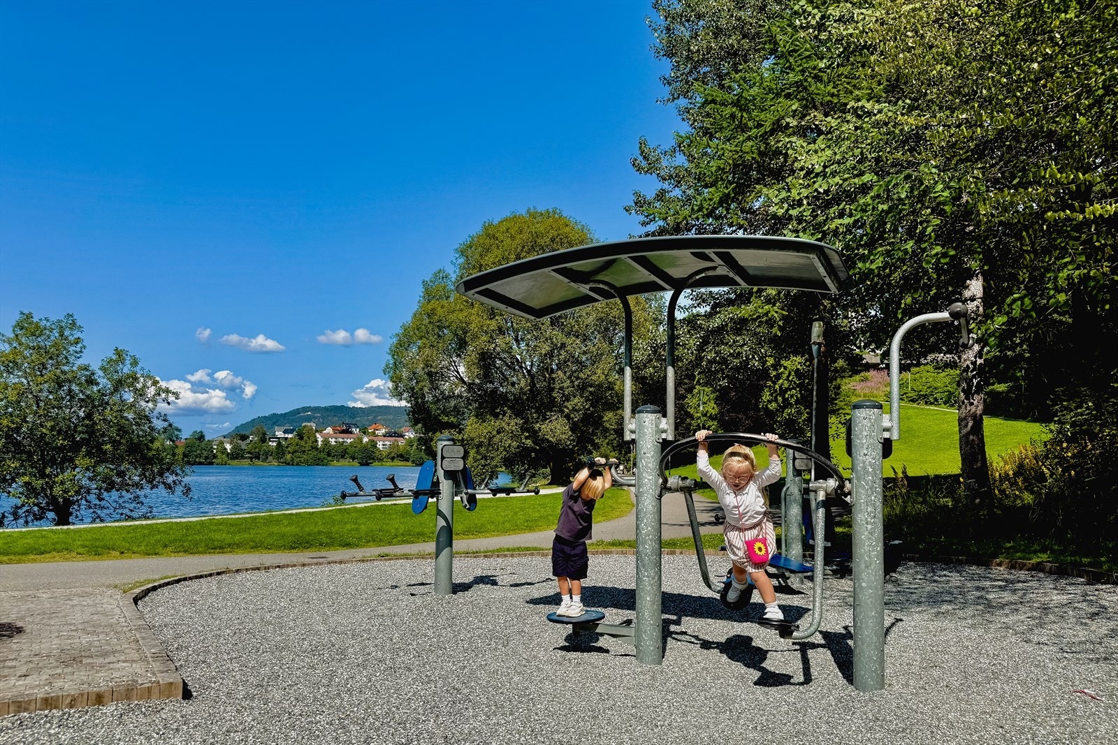 - Nyt solrike dager rundt Tveitevannet - Galleribilde