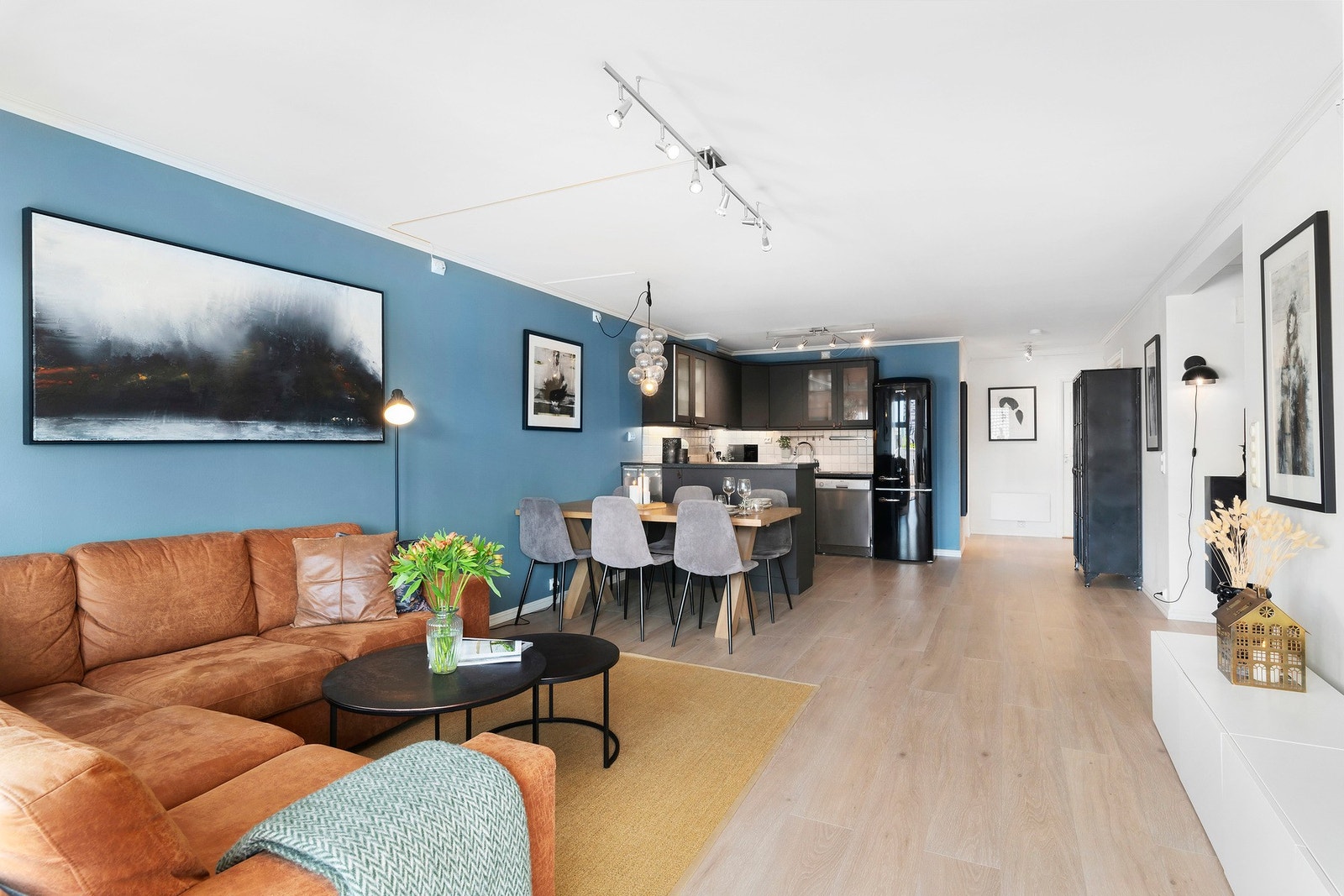 Totalinntrykket er at leiligheten er pent ivaretatt og har få eller lite synlige bruksmerker. Galleribilde