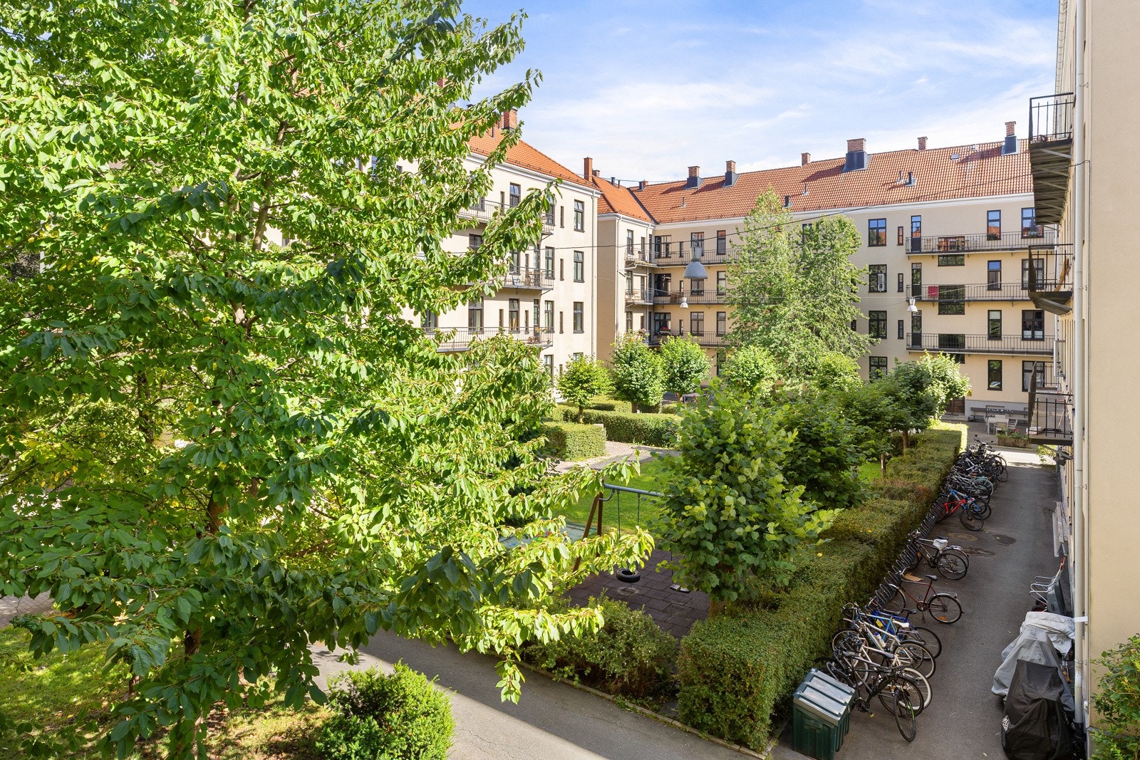 Du får selvsagt tilgang til fellesareal i bakgård Galleribilde