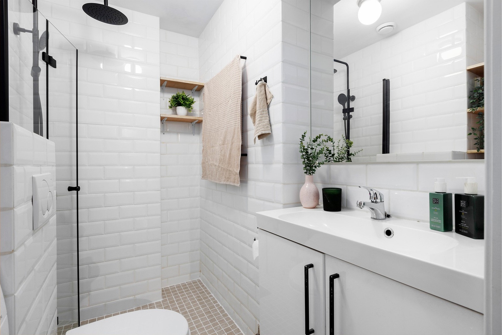 Vaskemaskin medfølger handelen. Galleribilde