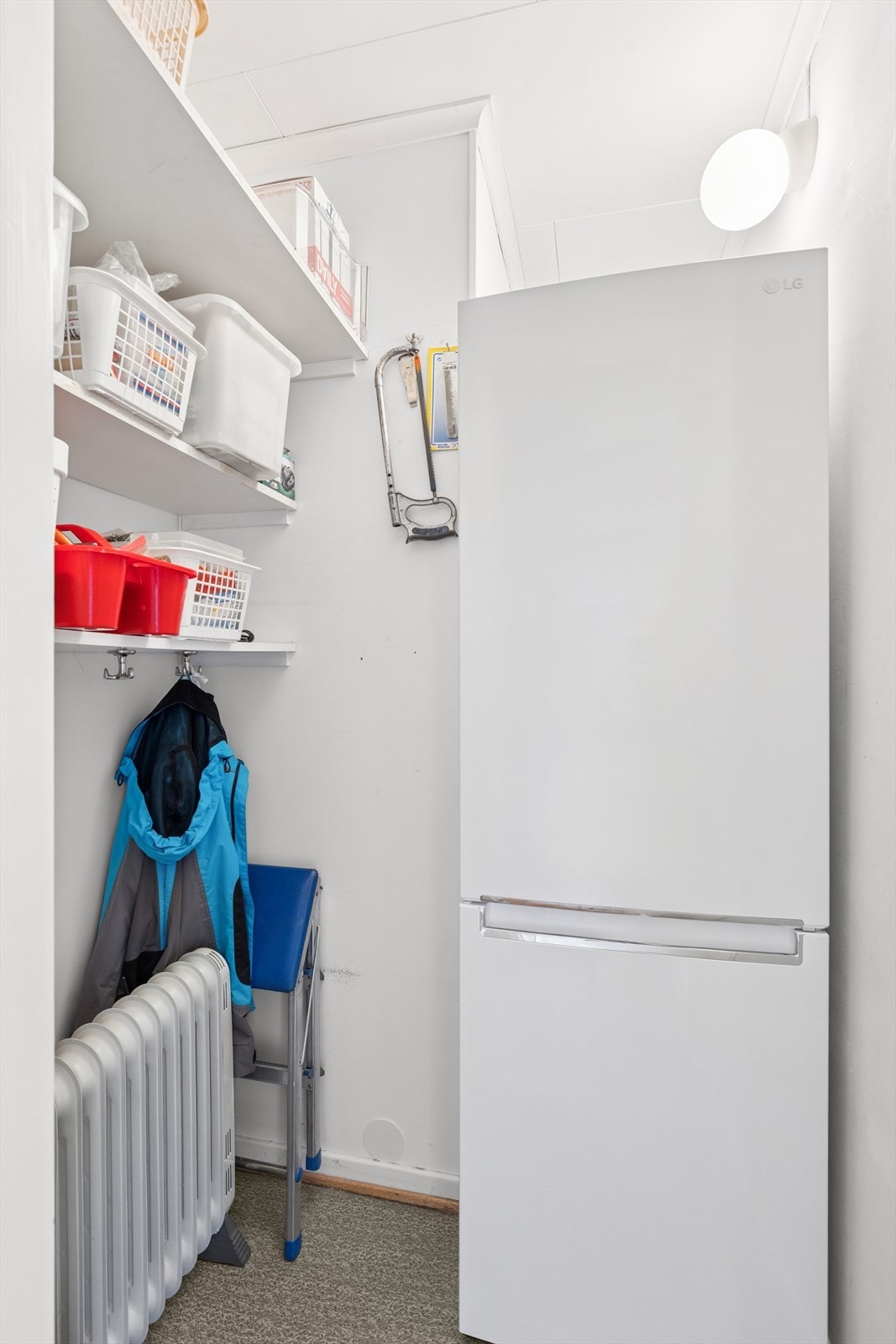 Boligen har også en innvendig bod som gir ekstra lagringsplass (se punkt "ferdigattest"). Galleribilde