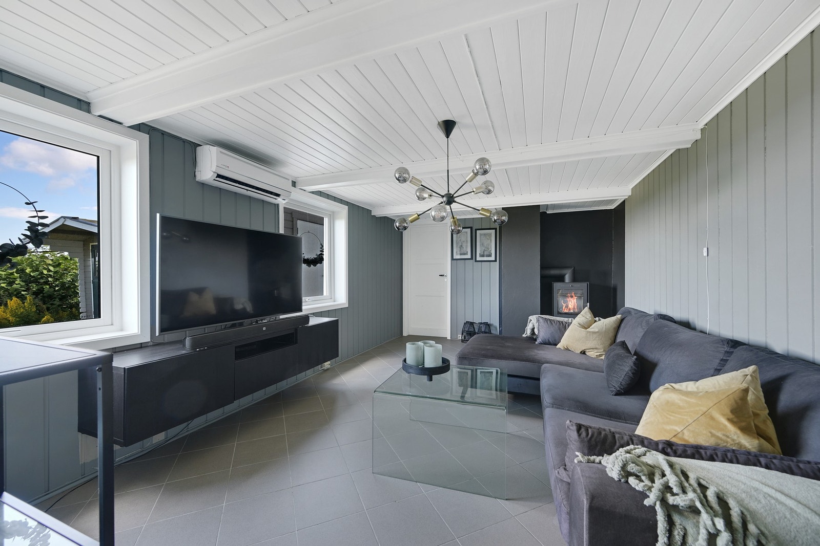 Leiligheten leies ut for kr. 7.000,- til bekjente - normal leie vil være ca. kr. 10.000,- Galleribilde