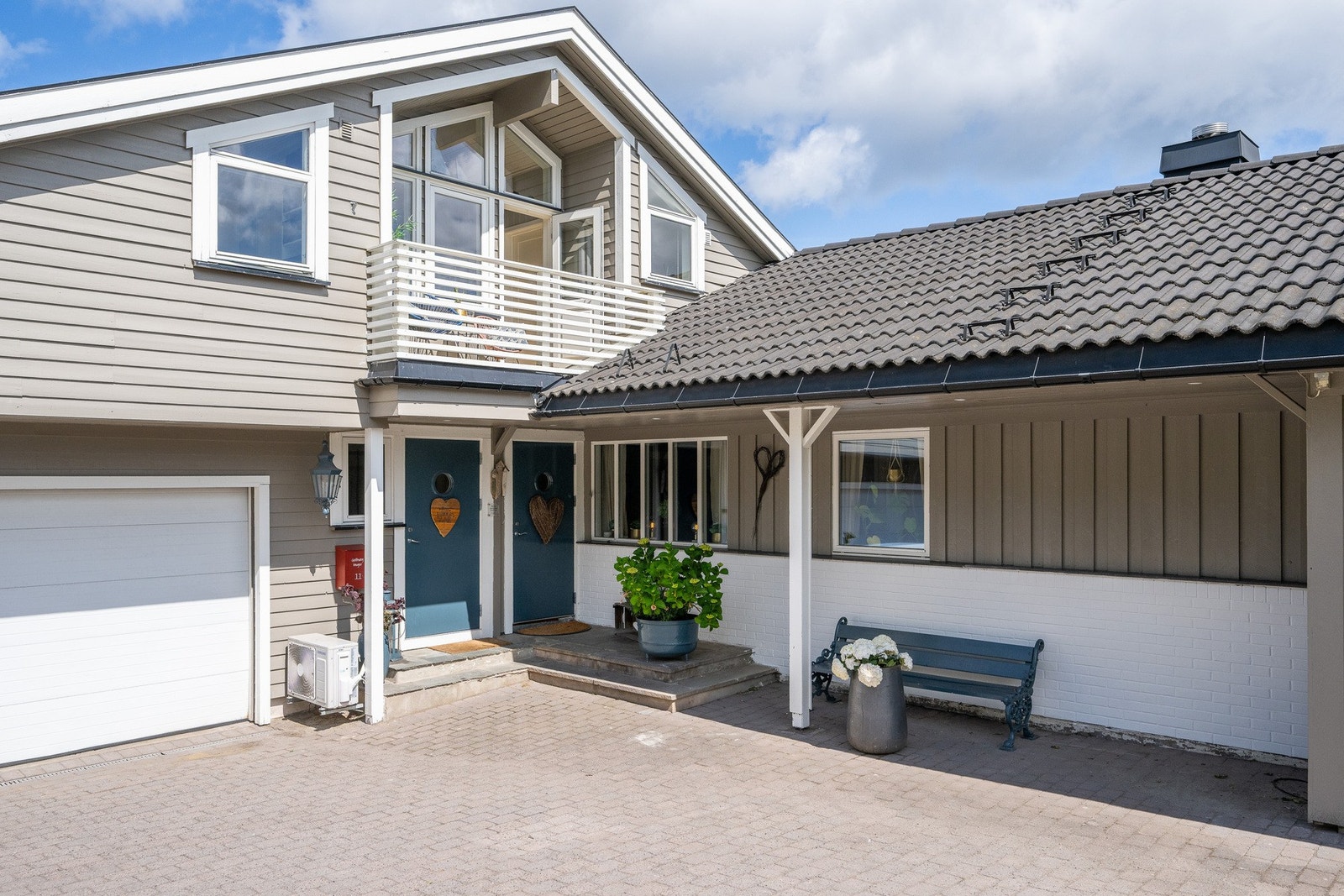 Da fortsetter straks på innsiden Galleribilde