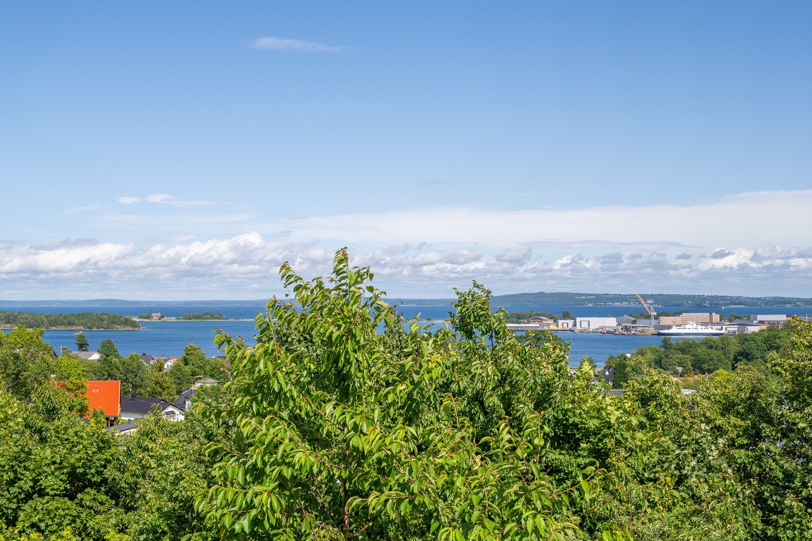 Her ser v litt av utsikten fra soveromsbalkongen Galleribilde