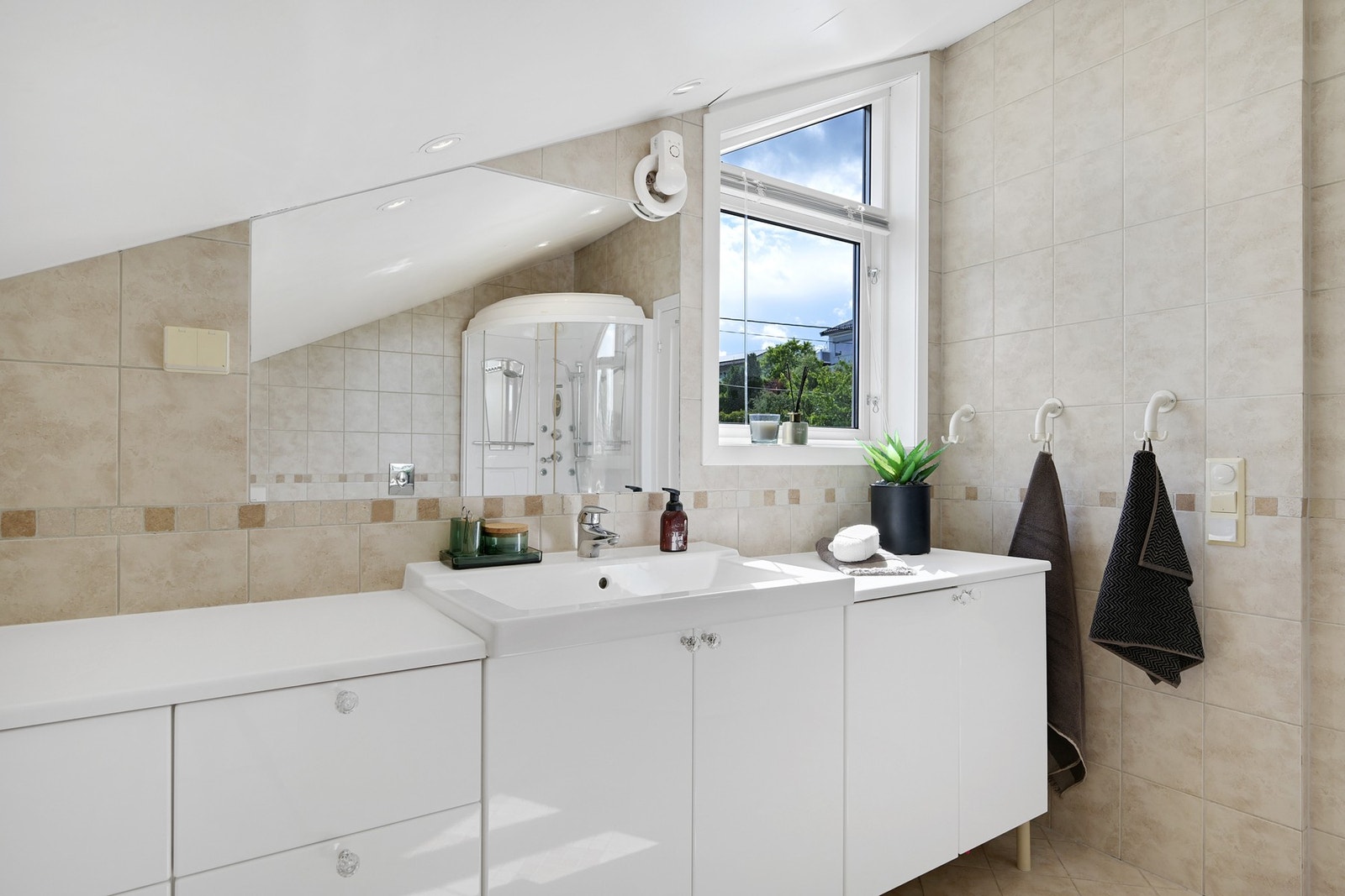 Her på toppen er det også eget bad Galleribilde