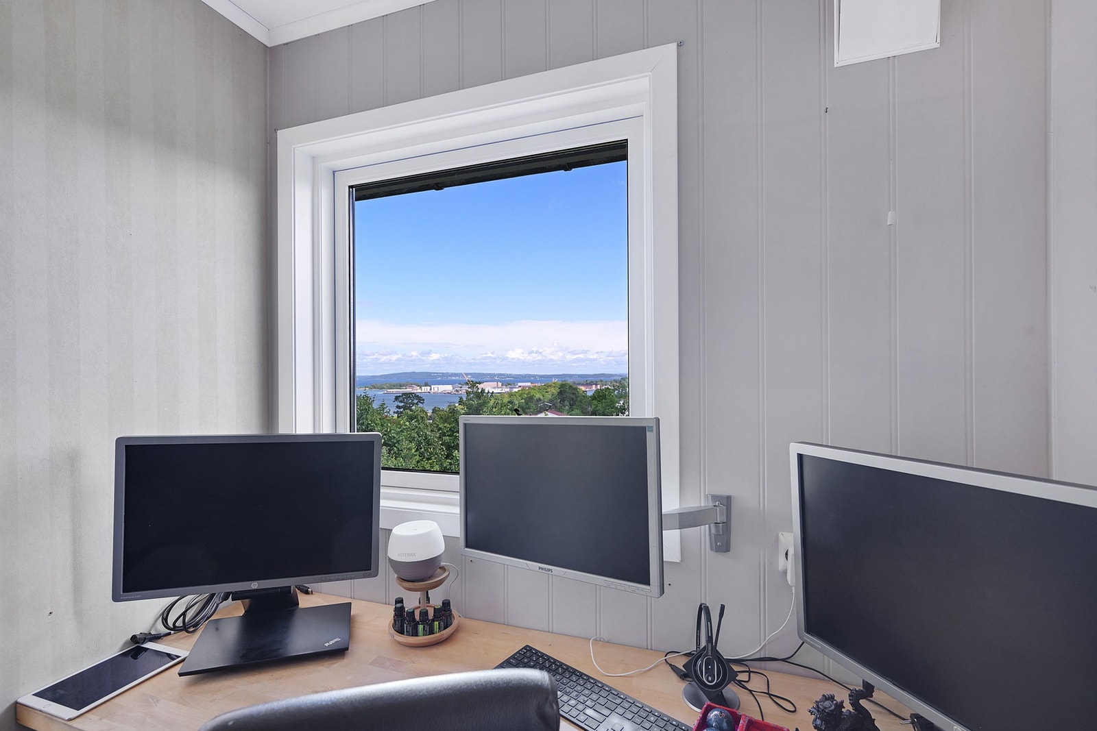 Hjemmekontor med fjordutsikt Galleribilde