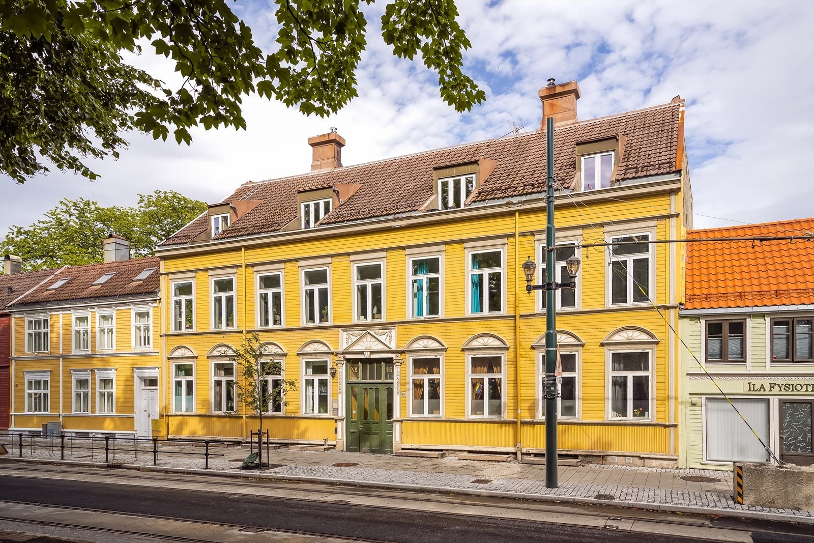 Sjarmerende og klassisk bygård. Galleribilde