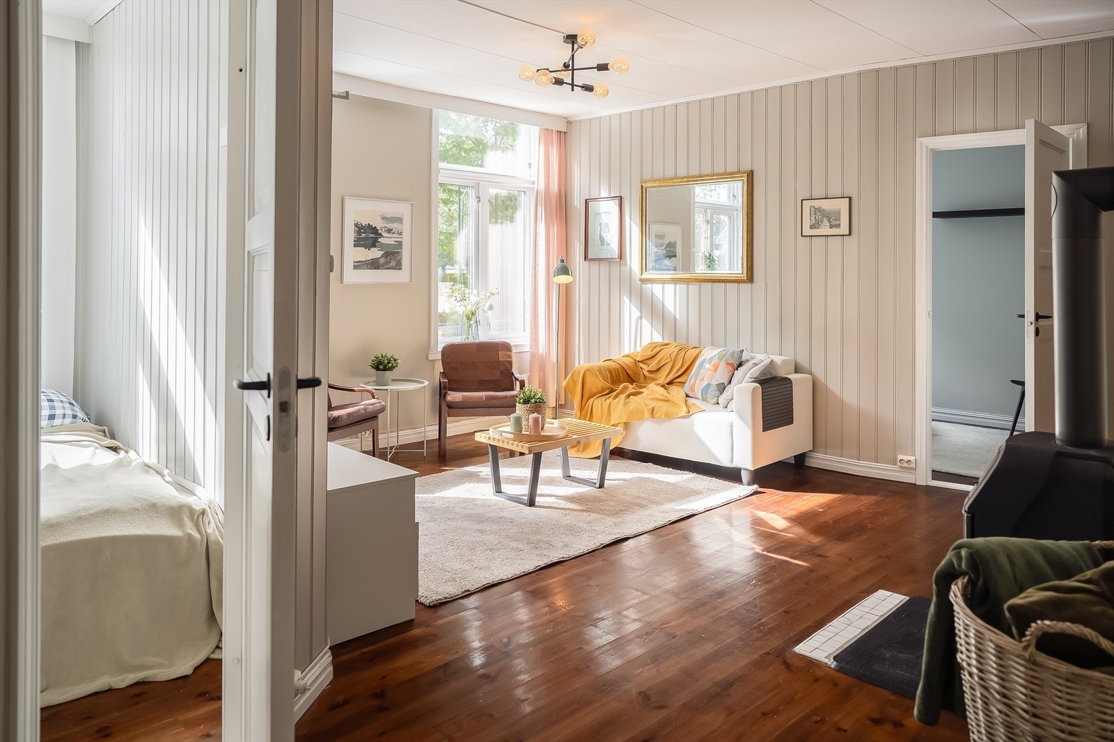 Leiligheten er av svært god størrelse, og strekker seg over romslige 91m². Galleribilde