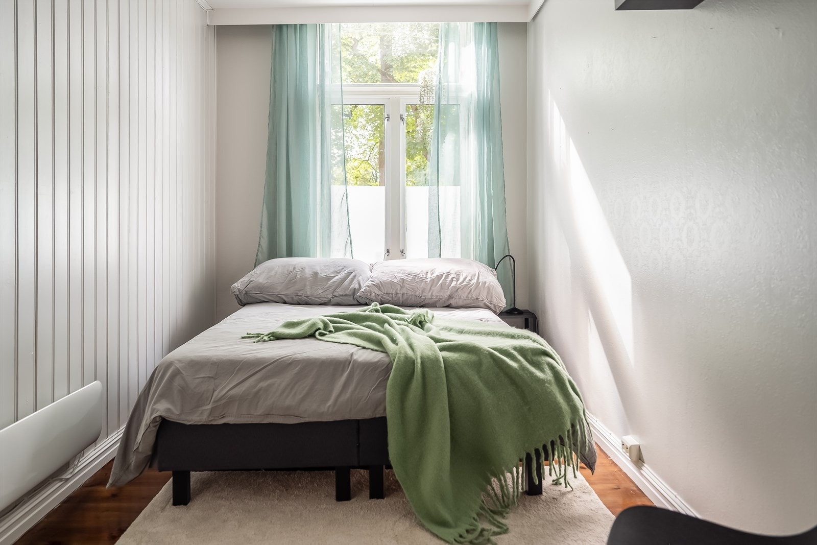 Hovedsoverommet er av god størrelse og strekker seg over 11m². Galleribilde