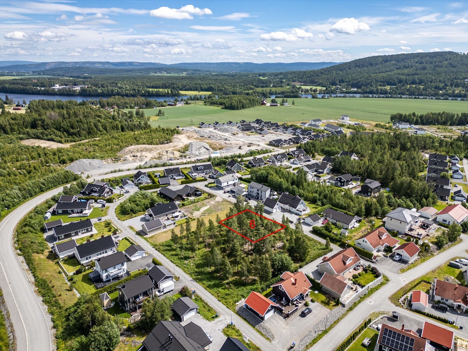 Eiendomsmegler Krogsveen avd. Årnes har gleden av å presentere Trommelvegen 6! Galleribilde