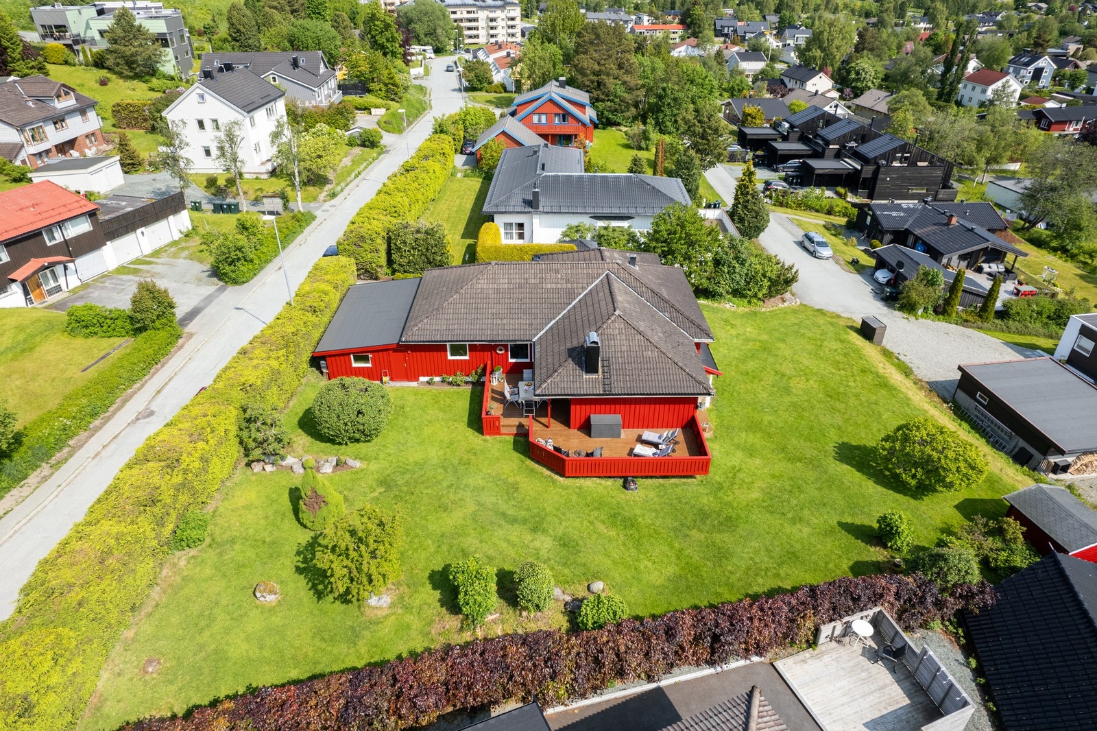 Boligen ligger i et rolig og barnevennlig område. Galleribilde