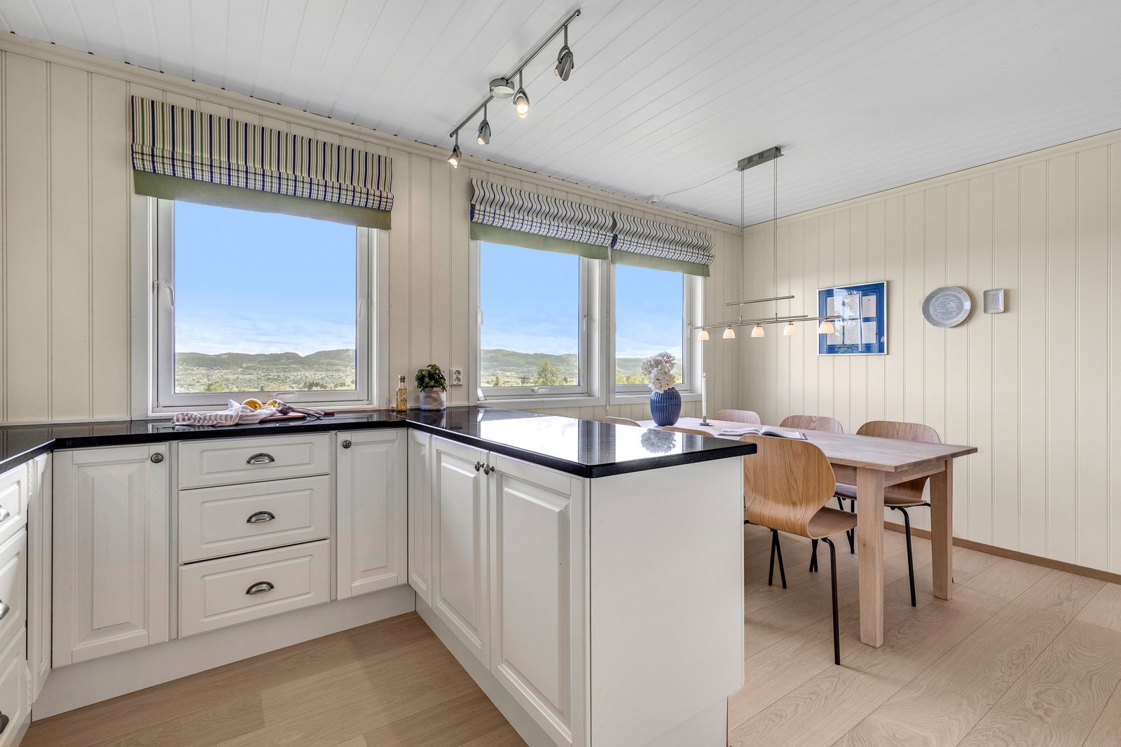 Kjøkken. Galleribilde