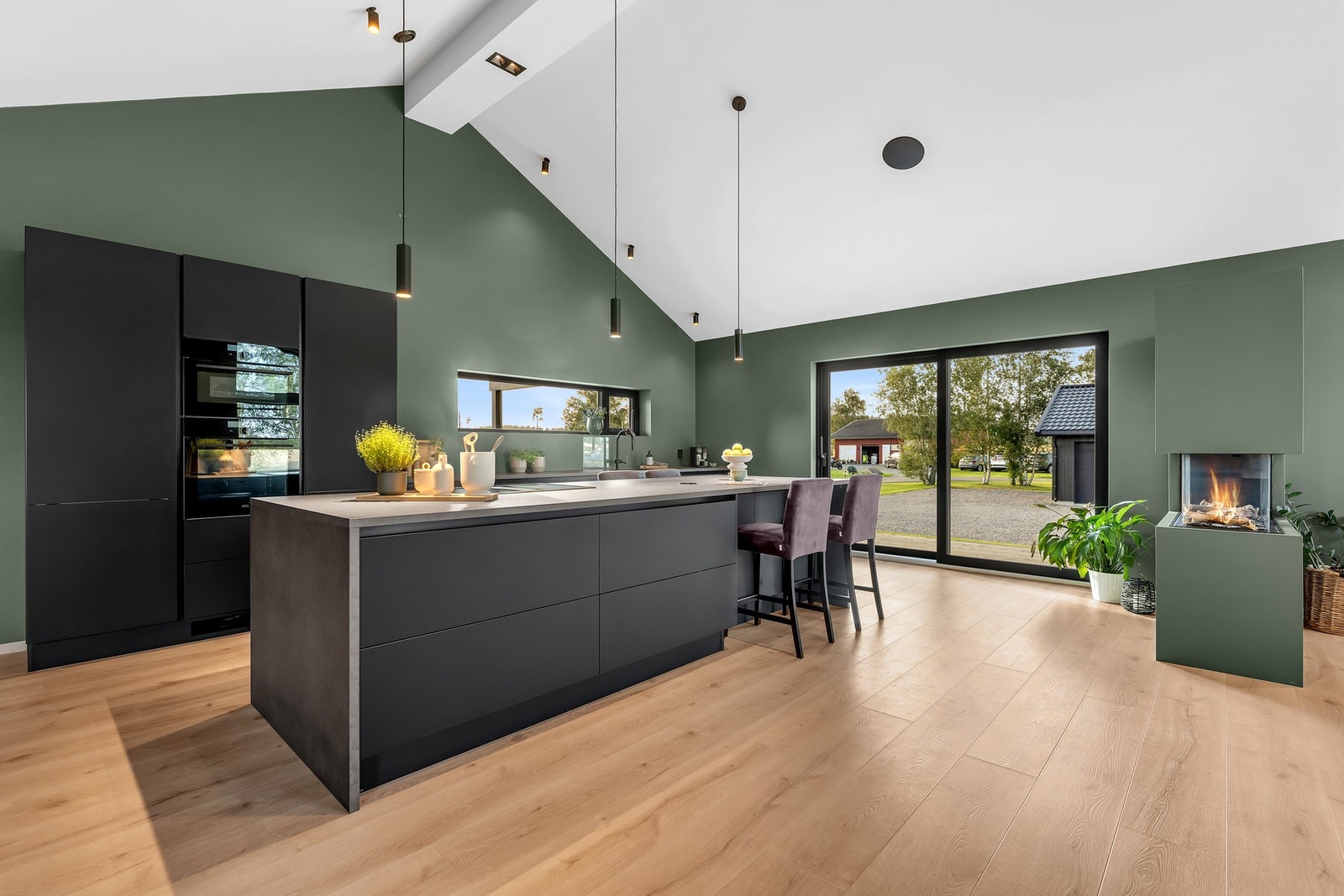 Lekkert og stilrent kjøkken fra HTH Galleribilde