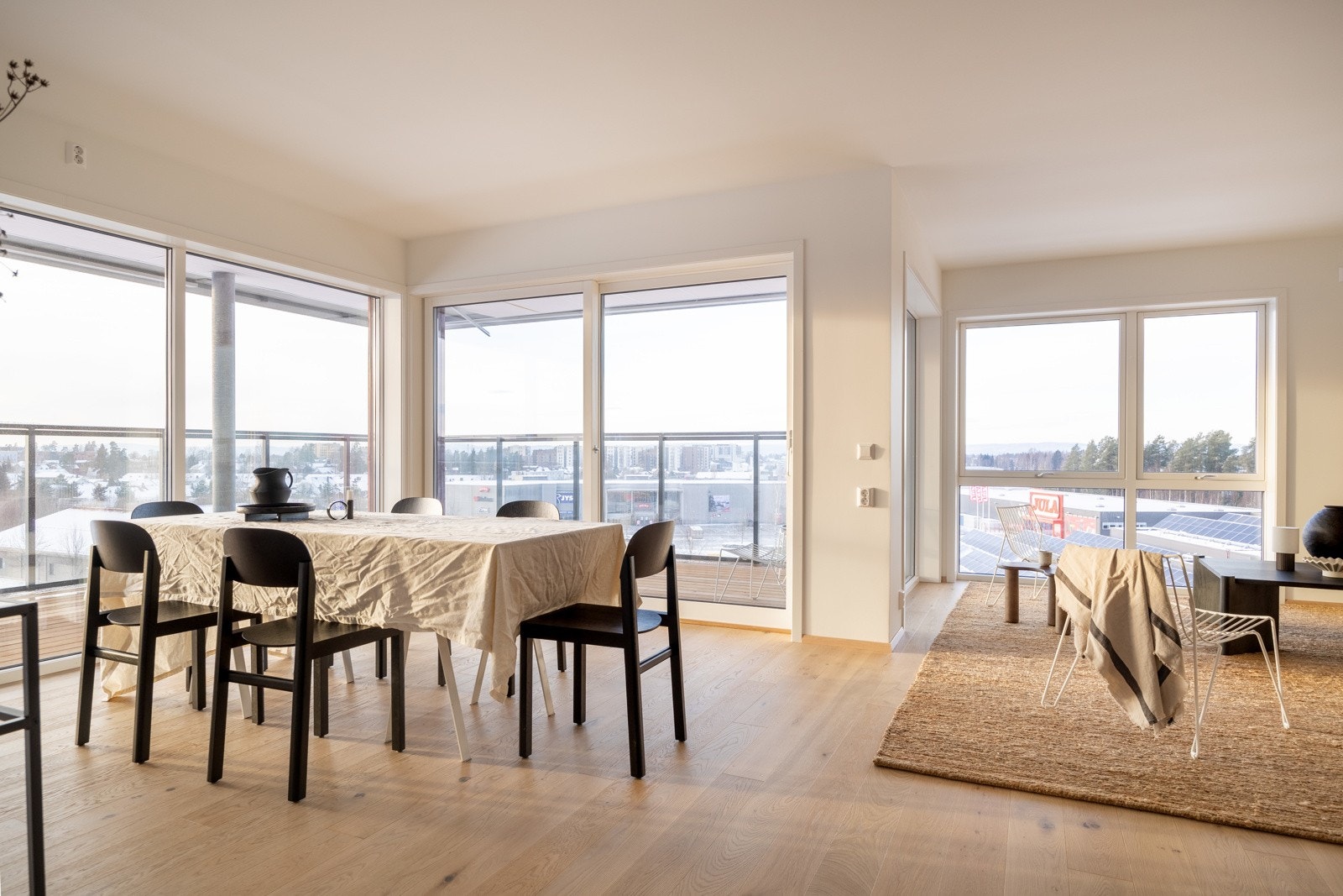 Et fredelig og avslappende hjem hvor du kan hvile ut etter en ellers travel hverdag. Galleribilde