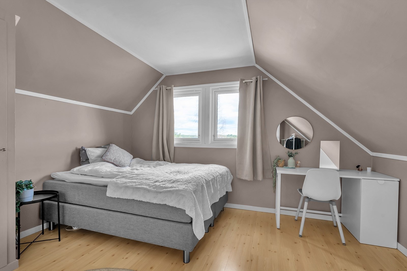 Soverommet har god plass til møblement. Galleribilde