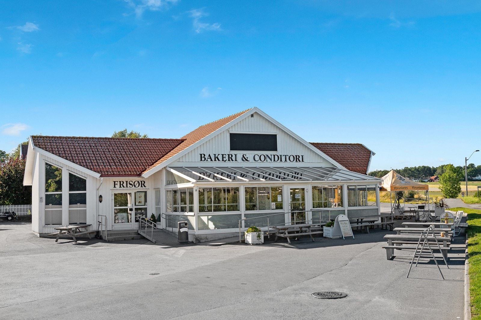 Baker`n i Nevlunghav er et yndet mål, både sommer og vinter Galleribilde