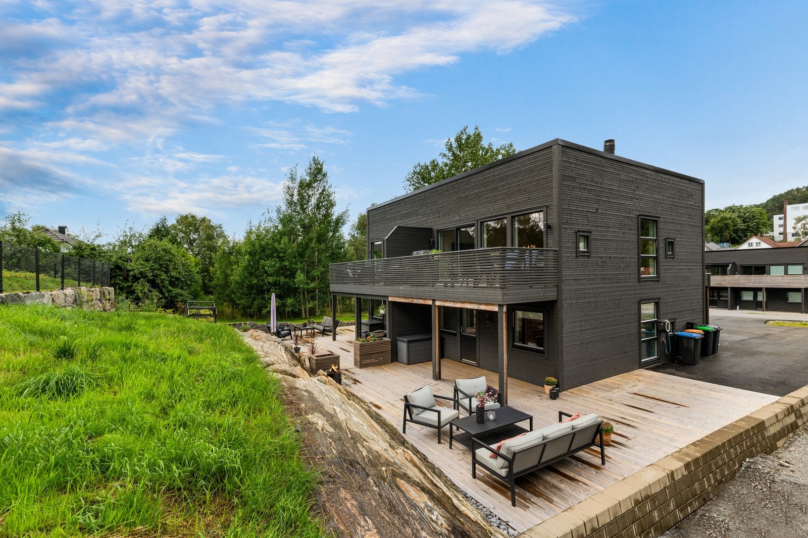 Flott og nyere halvpart av tomannsbolig! Galleribilde