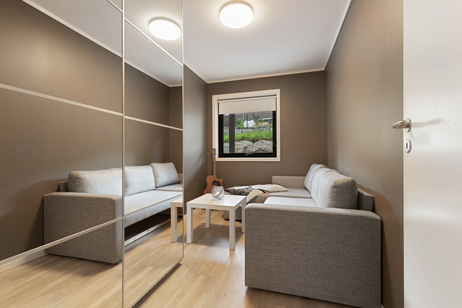 Soverom 2 - i dag benyttet som stue. Galleribilde