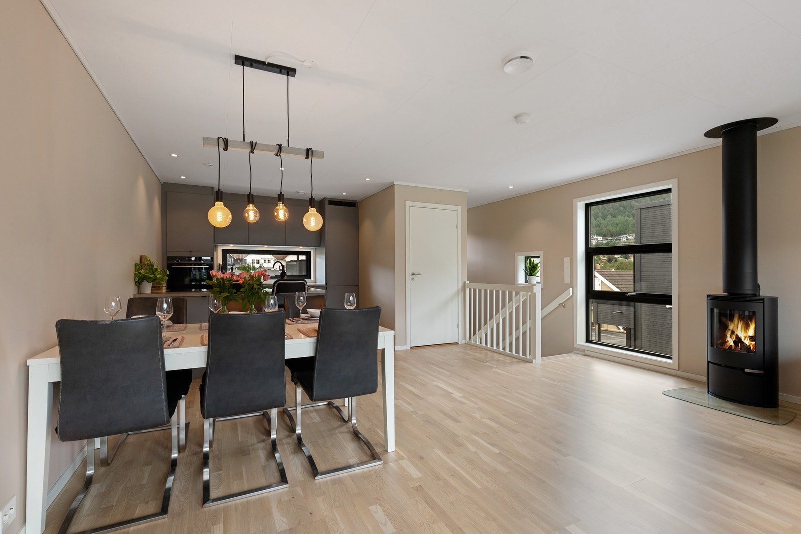 Naturlig sone for en sosial spisegruppe. Galleribilde