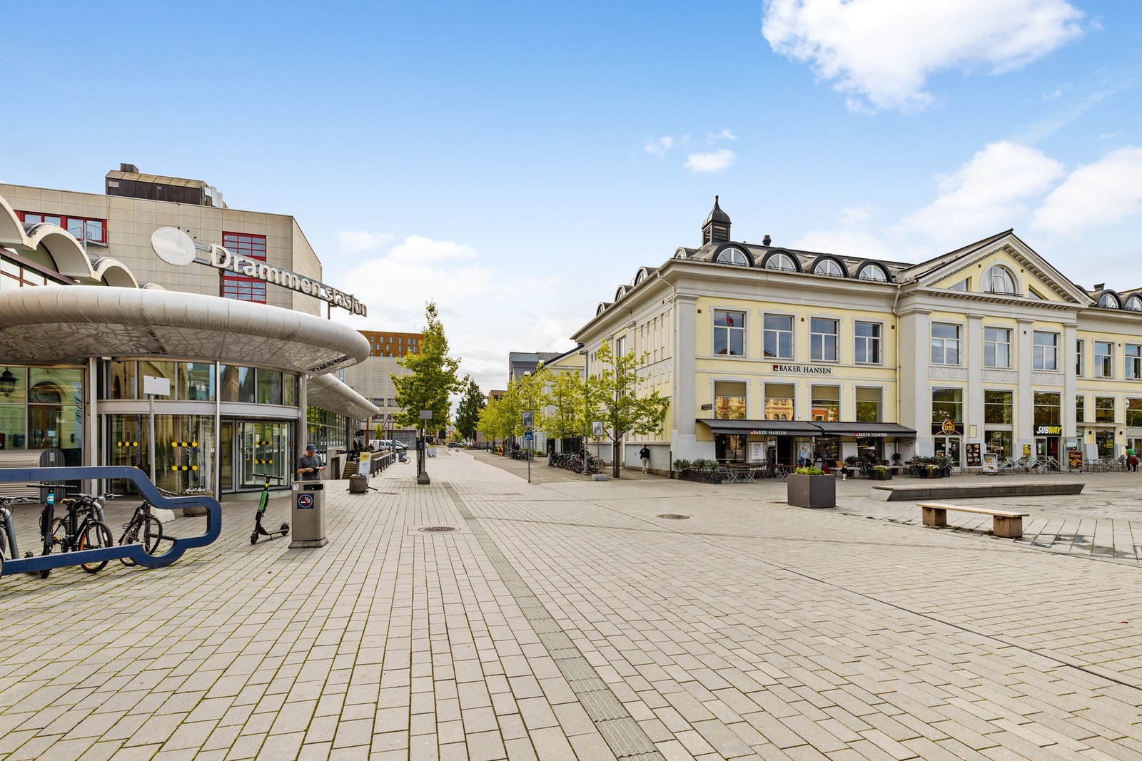 Her er det fantastiske pendlemuligheter til Asker og Oslo med avgang hvert 10 minutt Galleribilde