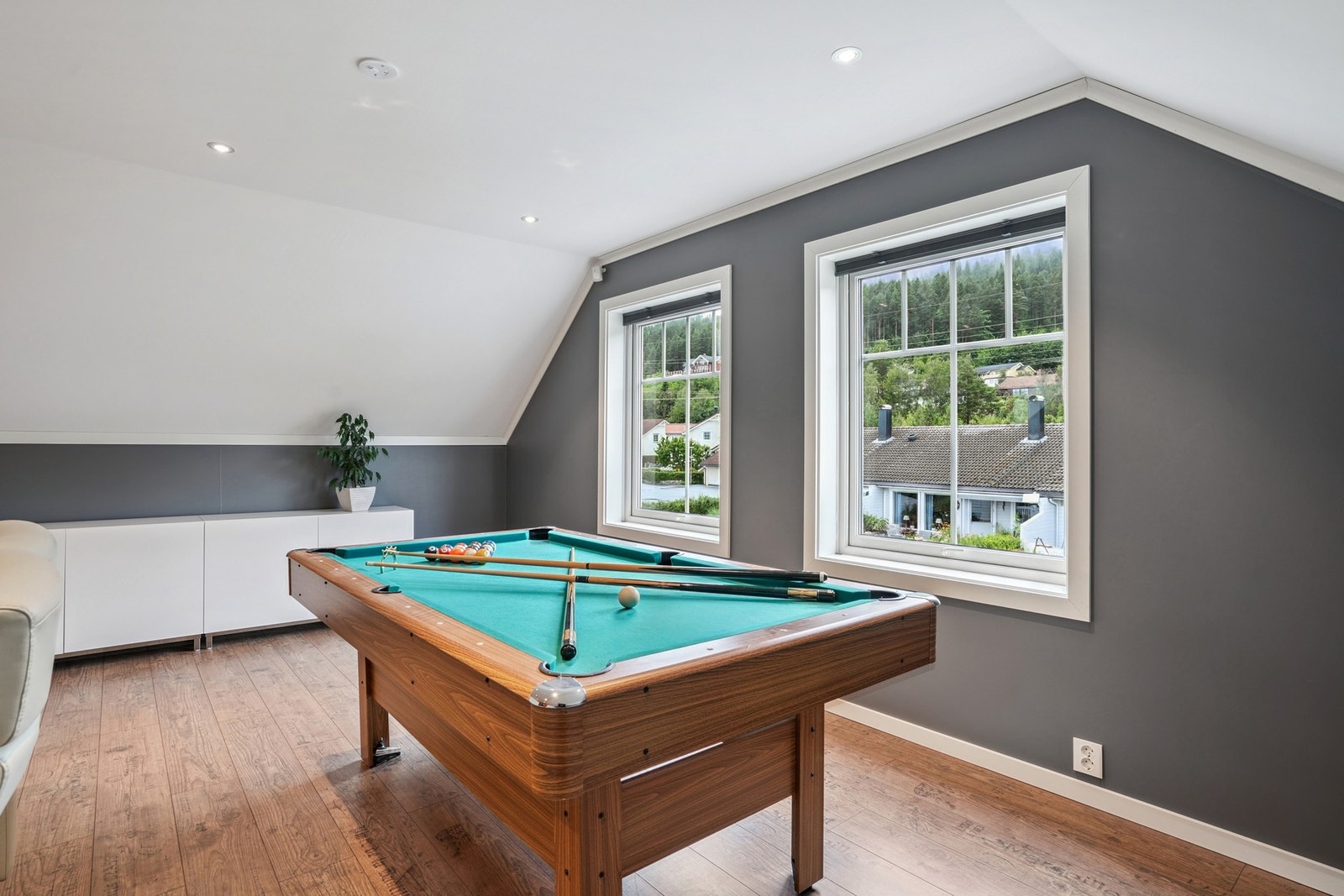 I dette arealet i mediarommet er det også mulig å omgjøre til 1 eller 2 ekstra soverom ved å sette opp vegger. Galleribilde