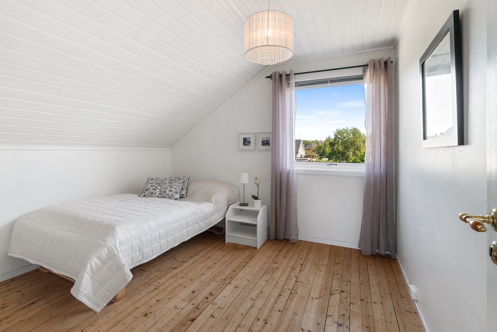 Soverom 2 på loft Galleribilde