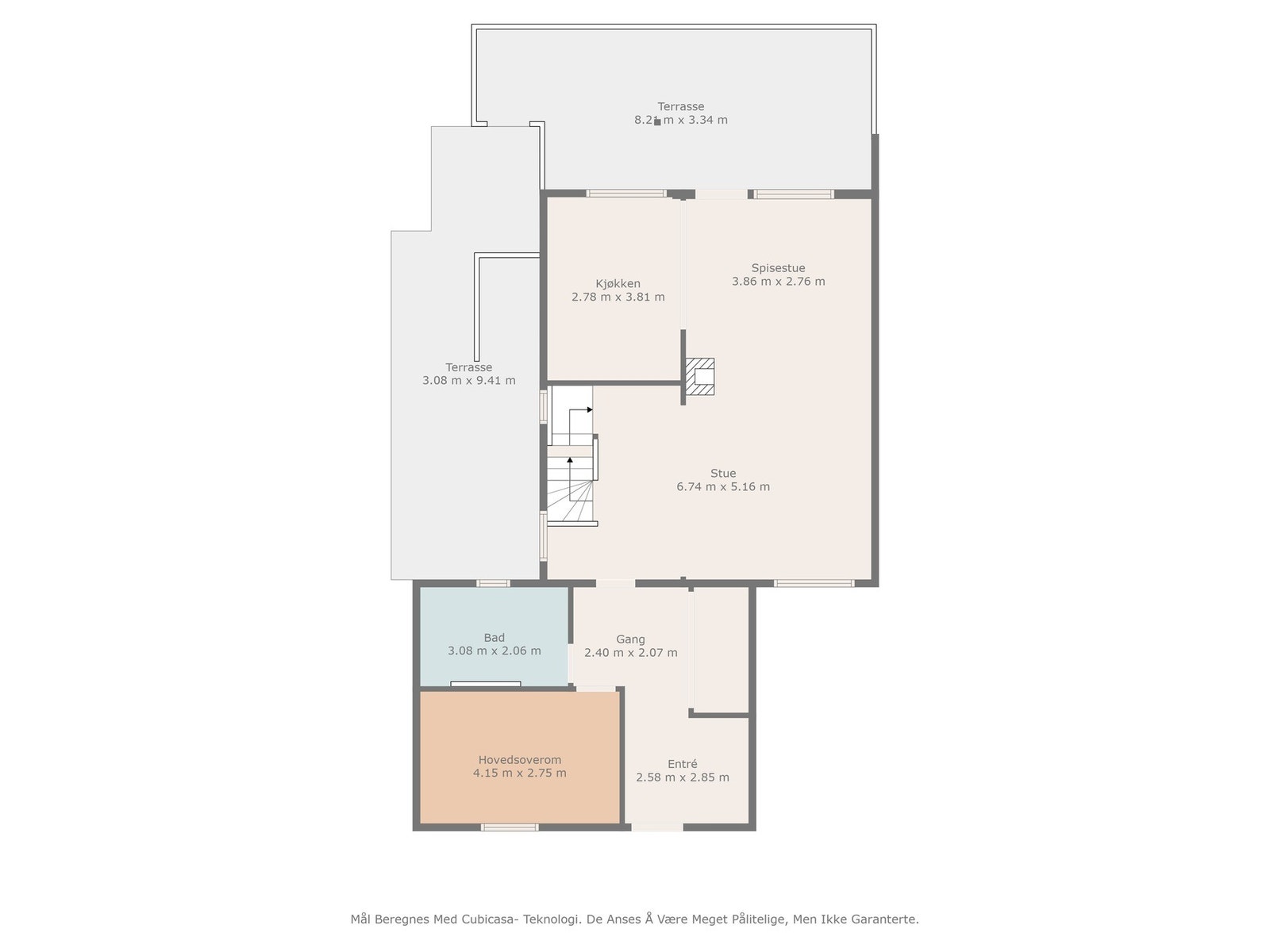 Her ser vi hovedetasjens åpenhet, et pulserende sentrum for samvær og felles opplevelser. Galleribilde