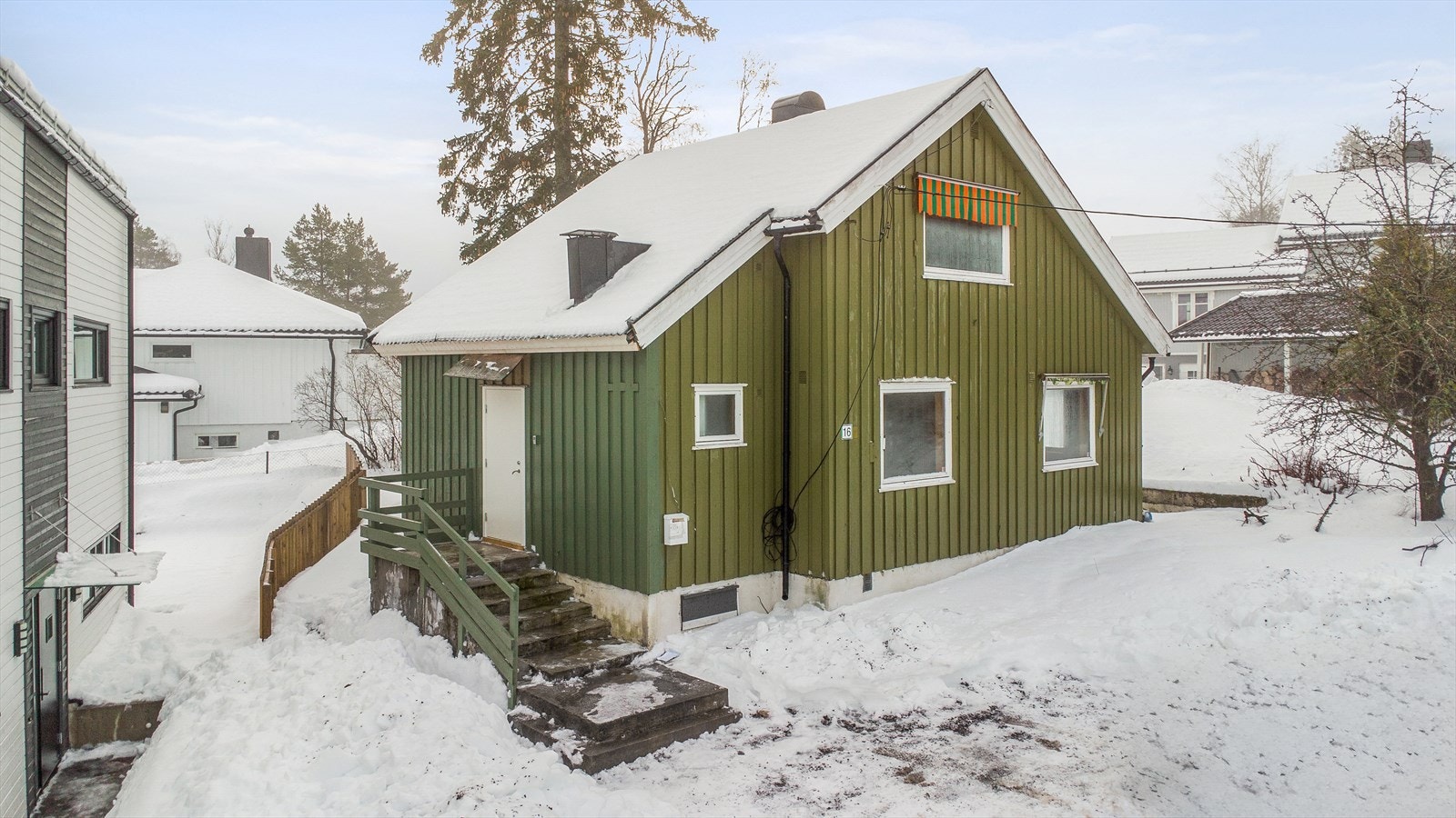 Koselig inngangsparti med enkel tilgang til hagen. Galleribilde