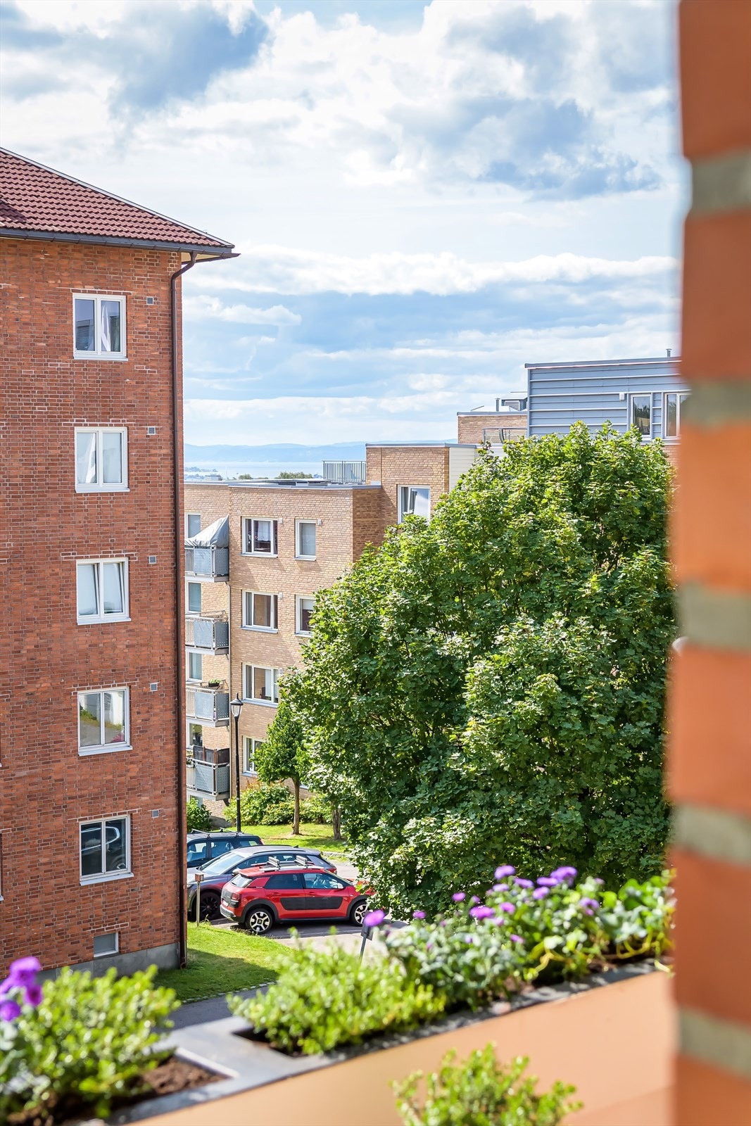 Usjenert og hyggelig utsikt fra balkongen Galleribilde