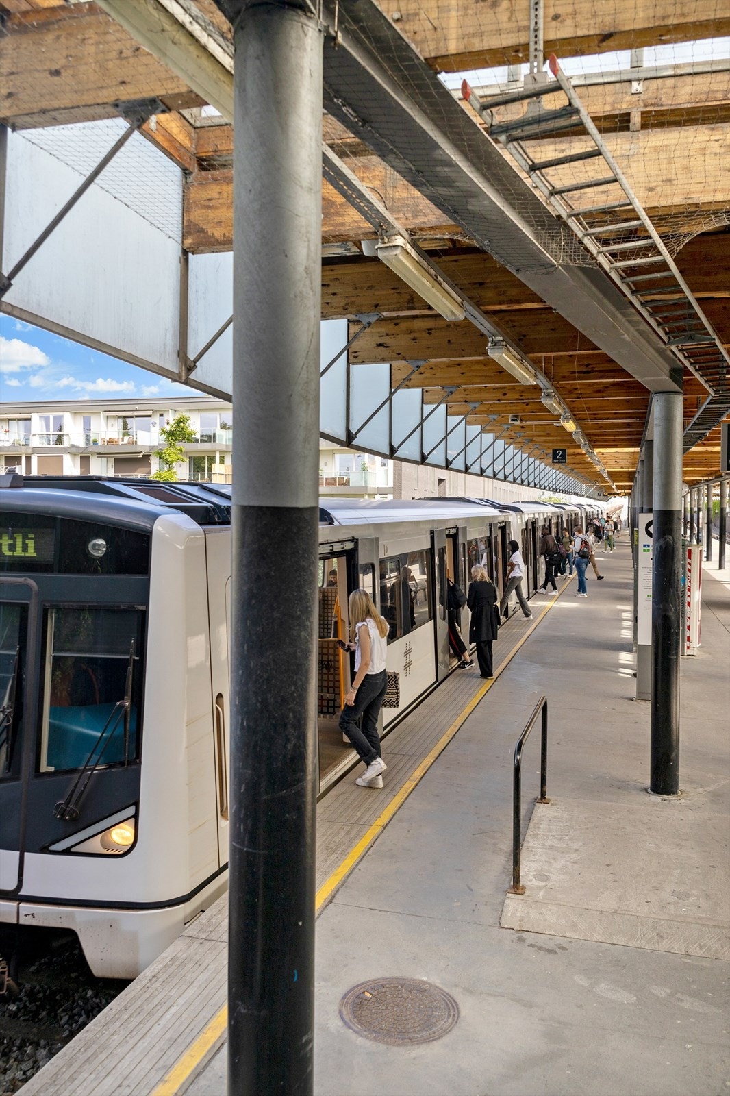 Det tar kun 4 minutter med gange fra leiligheten til Sinsen T-banestasjon. Her går linje 4 og 5 Galleribilde