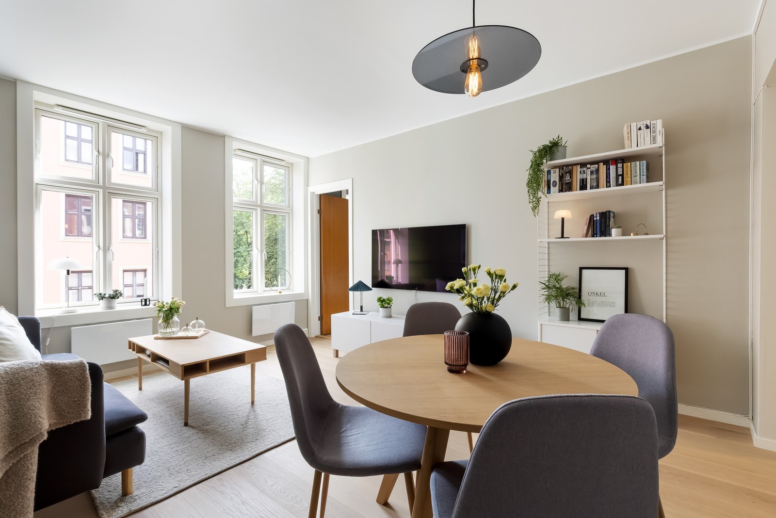 En pen og attraktiv andelsleilighet med en fin og gjennomgående planløsning. Galleribilde