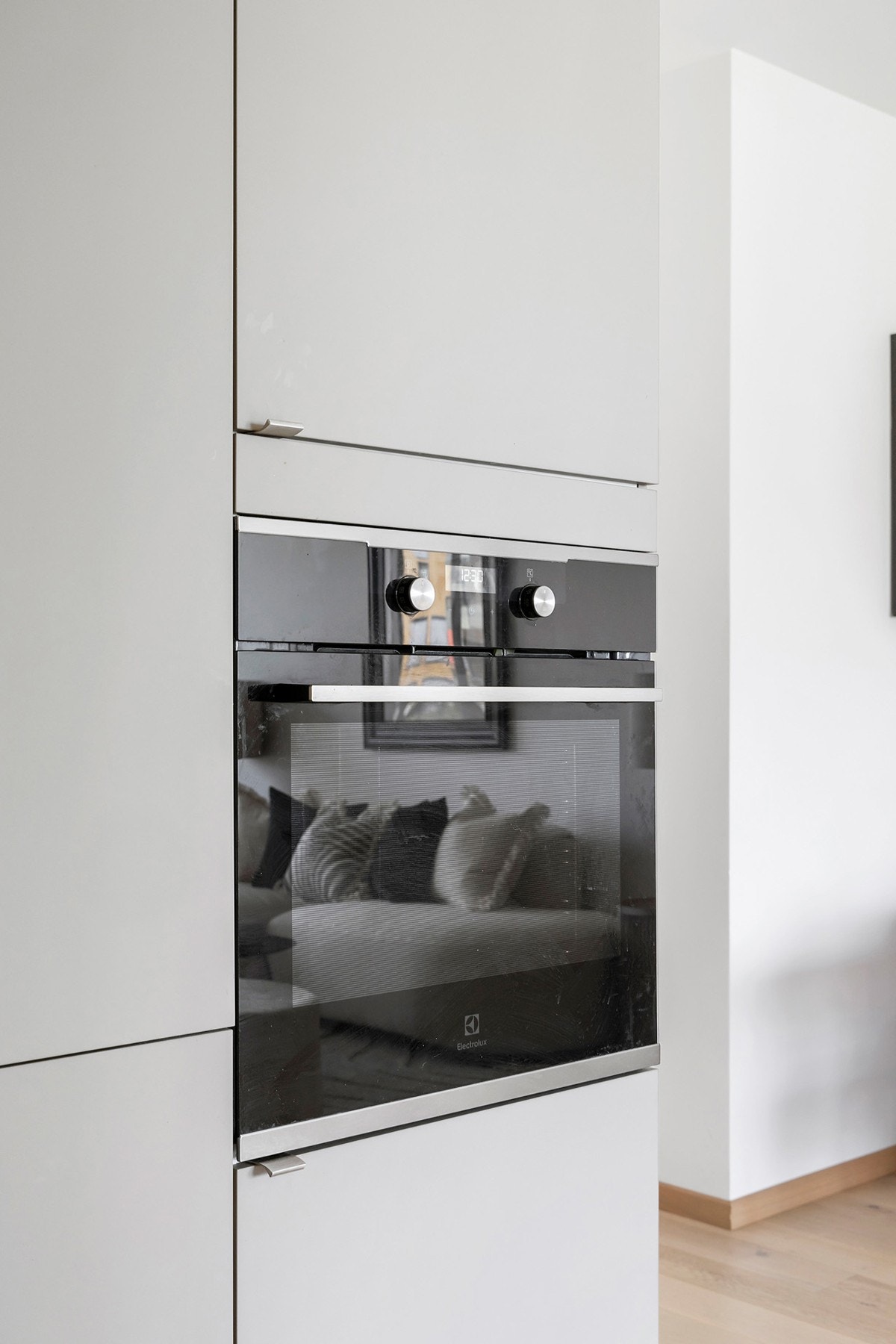 Integrerte hvitevarer på kjøkken Galleribilde