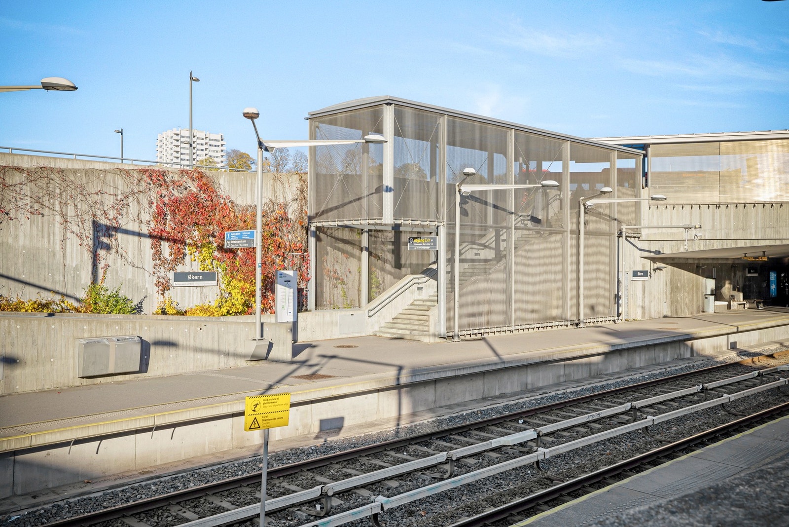 Fra boligen går du raskt ned til Økern T med 2 T-bane linjer og kun 10 min til sentrum. Det er også svært godt busstilbud her Galleribilde