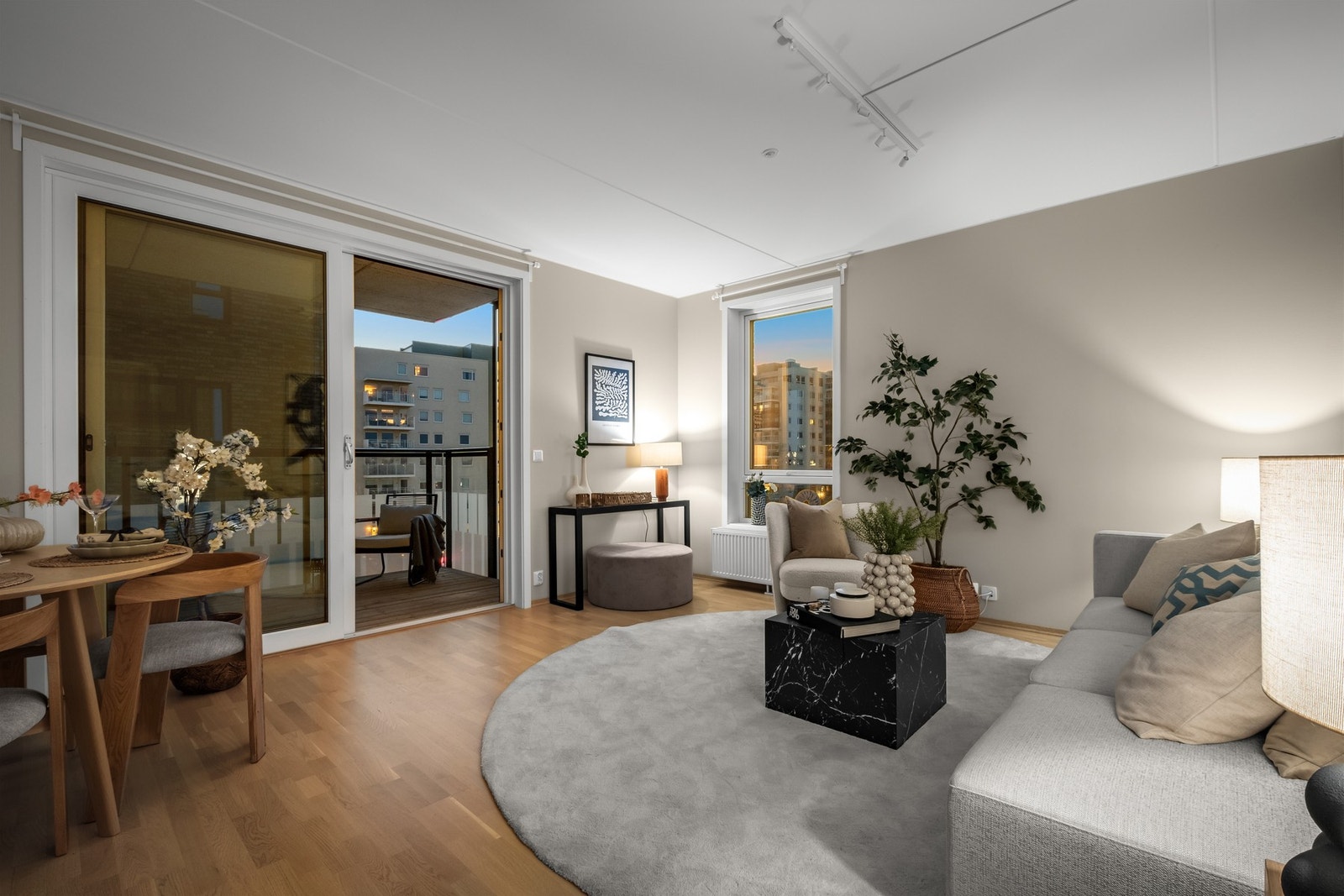 Felleskostnadene inkluderer tv og fibernett mens akonto oppvarming og varmtvann faktureres separat Galleribilde