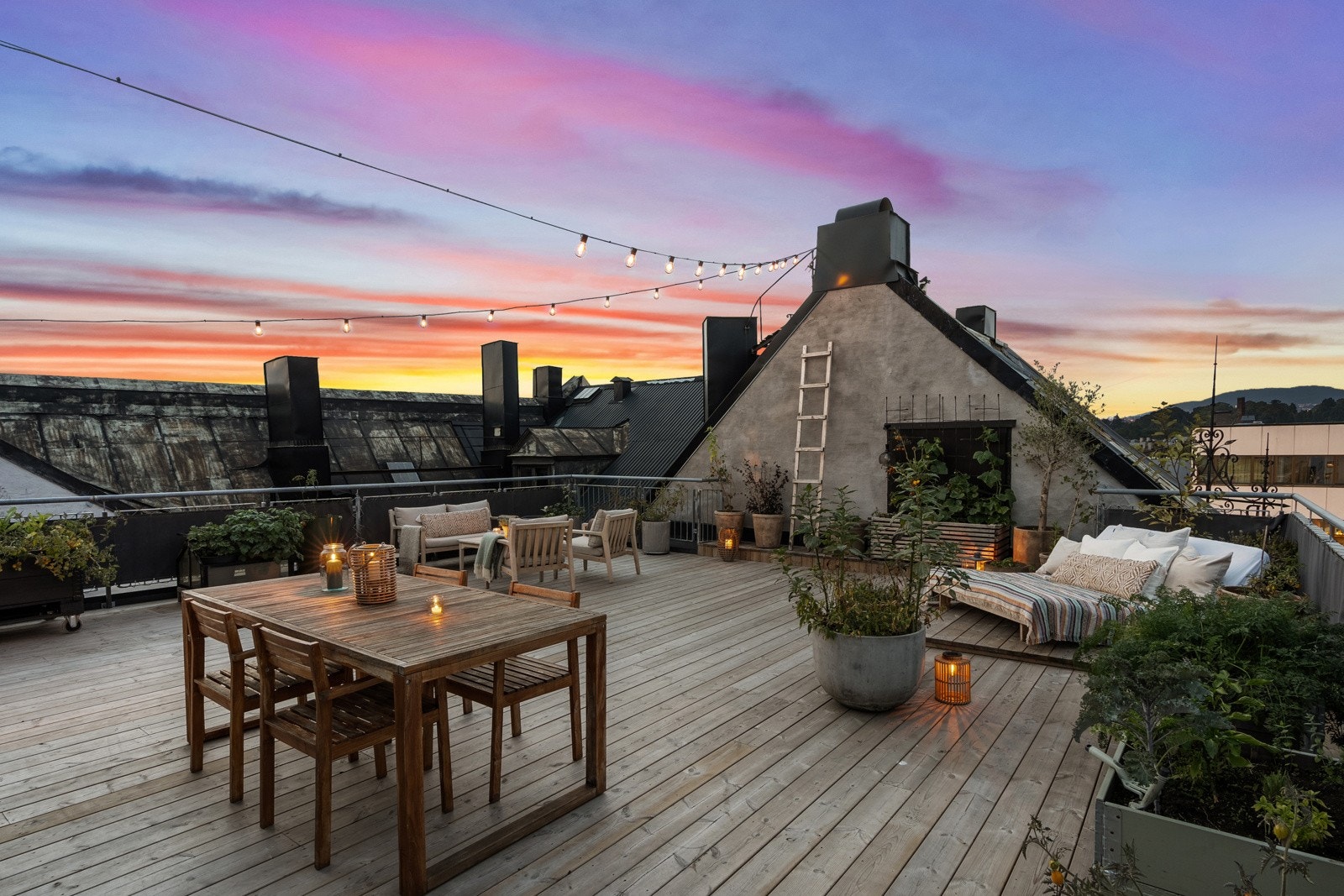 Dette er en sjelden mulighet hvor man kan nyte varme sommerdager og sene kvelder. Galleribilde