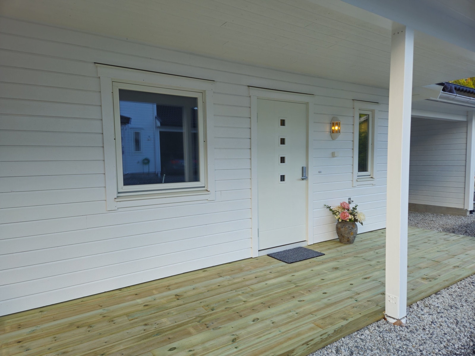 Ny malt, og ny flott platting i front Galleribilde