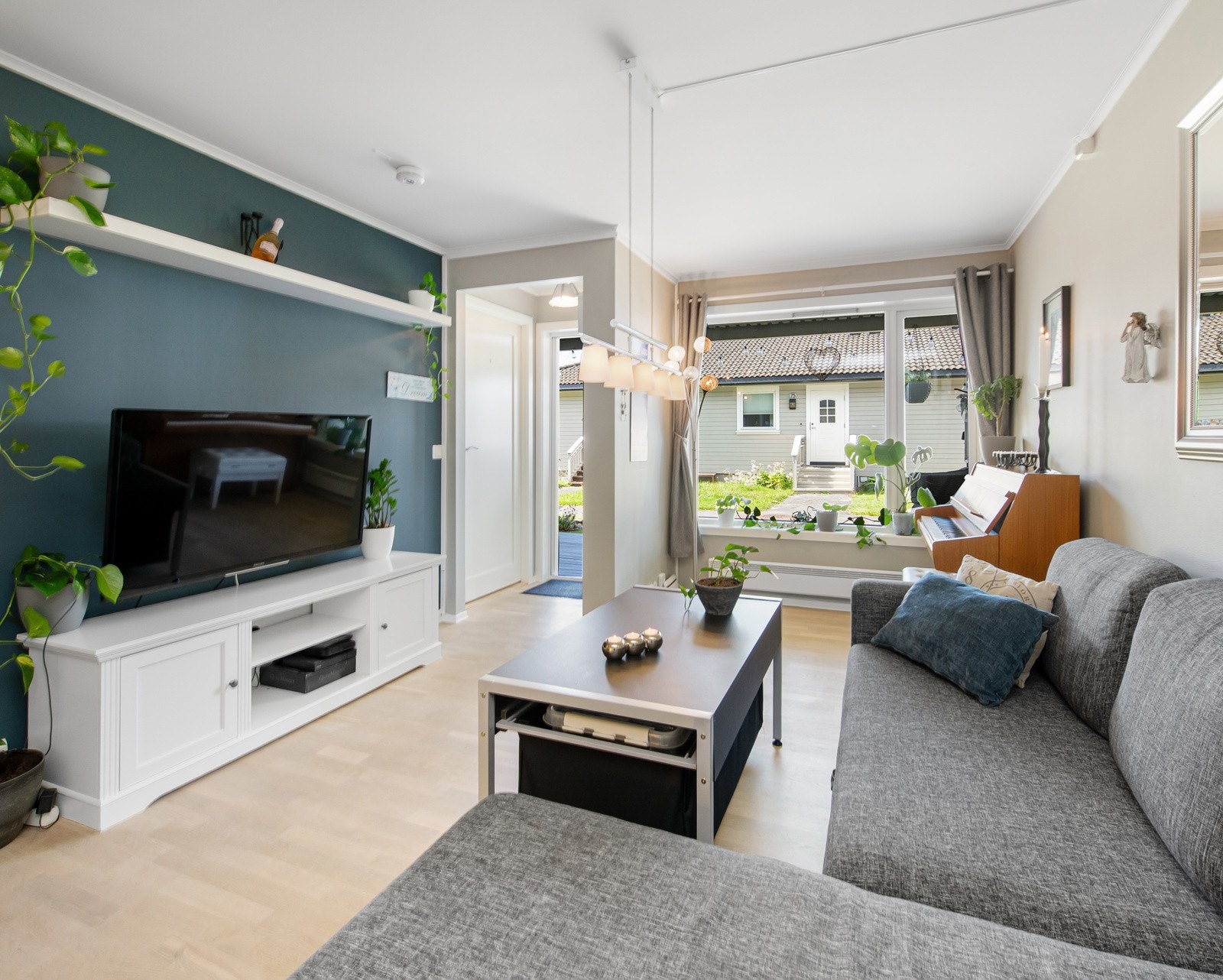 En lys og arealeffektiv 2-roms leilighet på bakkeplan, i idylliske og rolige omgivelser Galleribilde