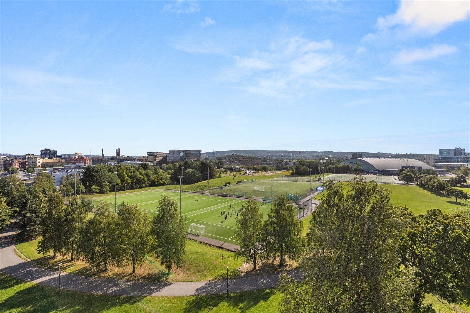 Svært gode solforhold og fantastisk utsikt fra balkongen. Galleribilde