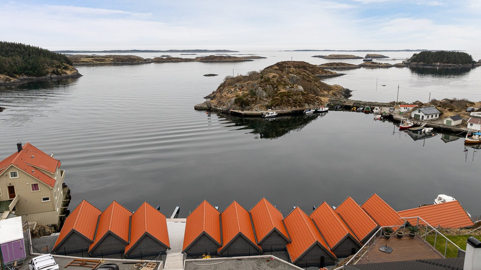Det er klargjort for vann og avløp i naustet Galleribilde