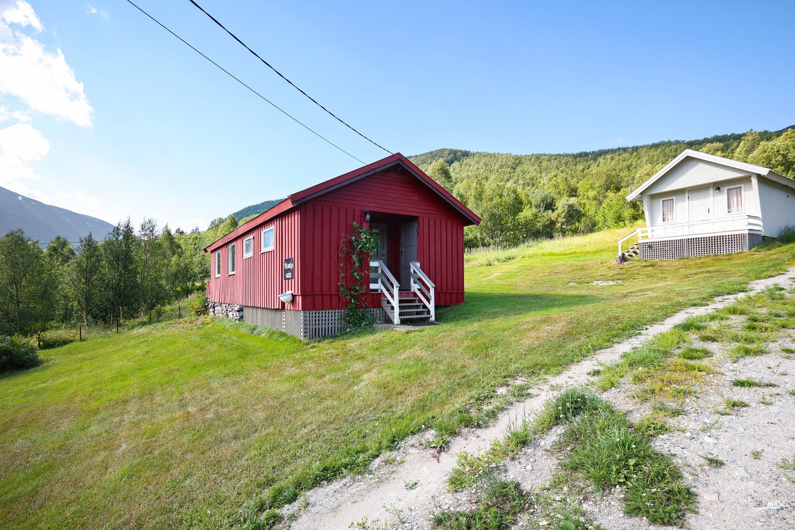 På eiendommen har man solen fra morgen til kveld. Galleribilde