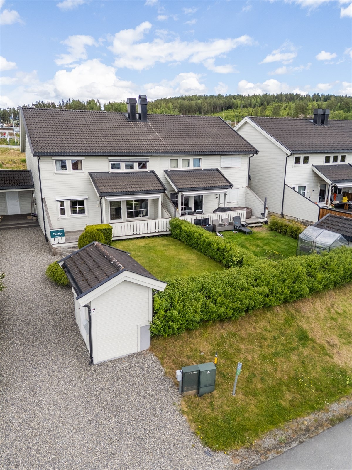 Leiligheten ligger i et rolig og koselig boområde like utenfor Moelv sentrum. Galleribilde