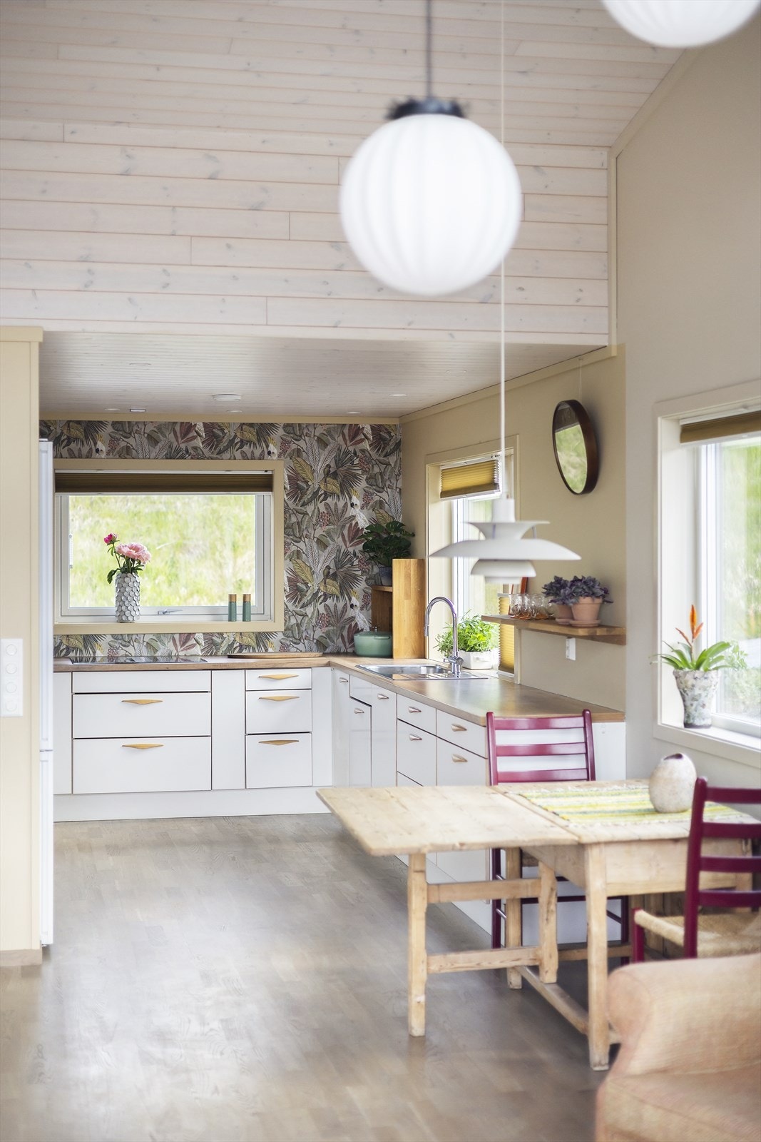 Spisestue og kjøkken Galleribilde