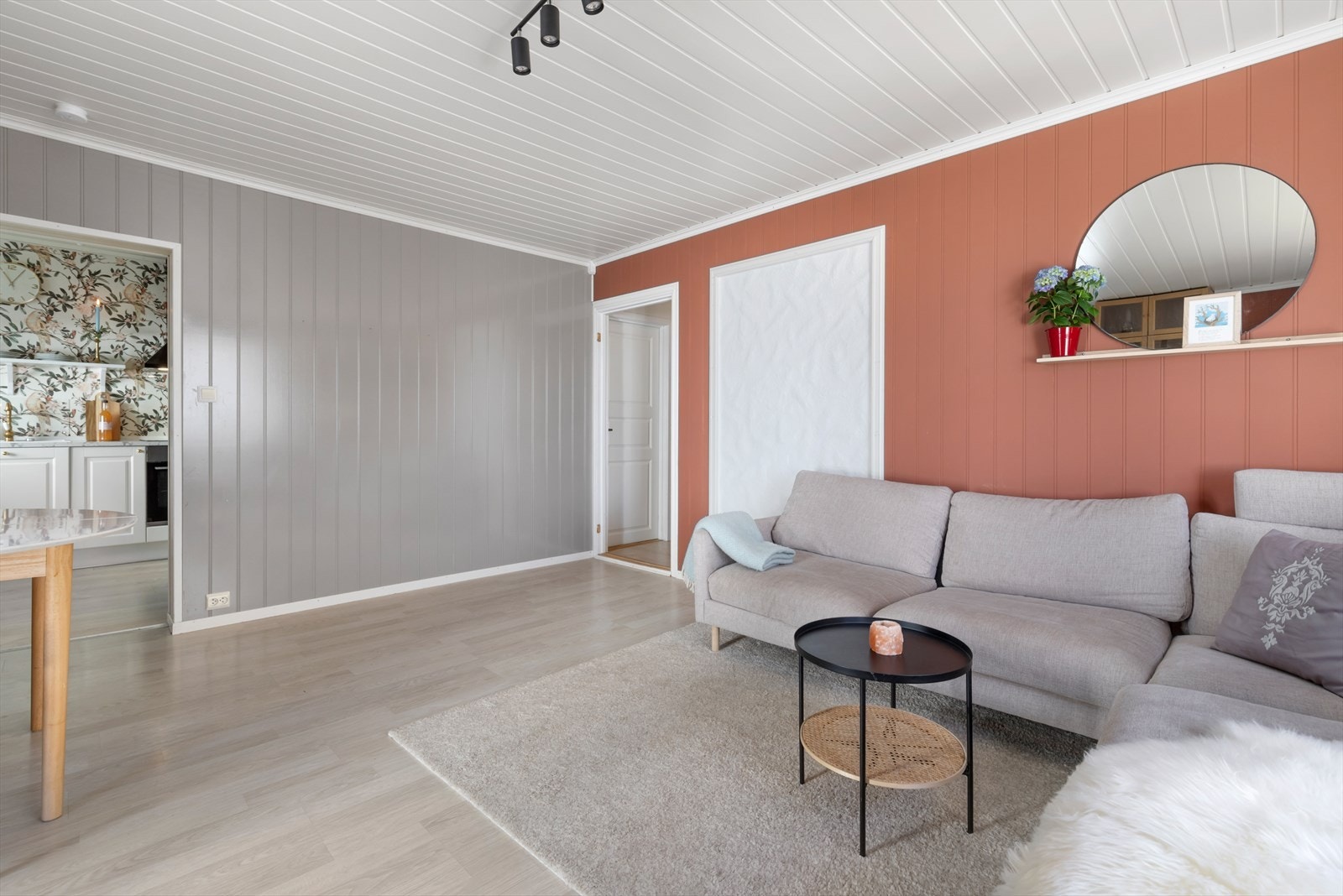 Stue med tilkomst til terrasse Galleribilde