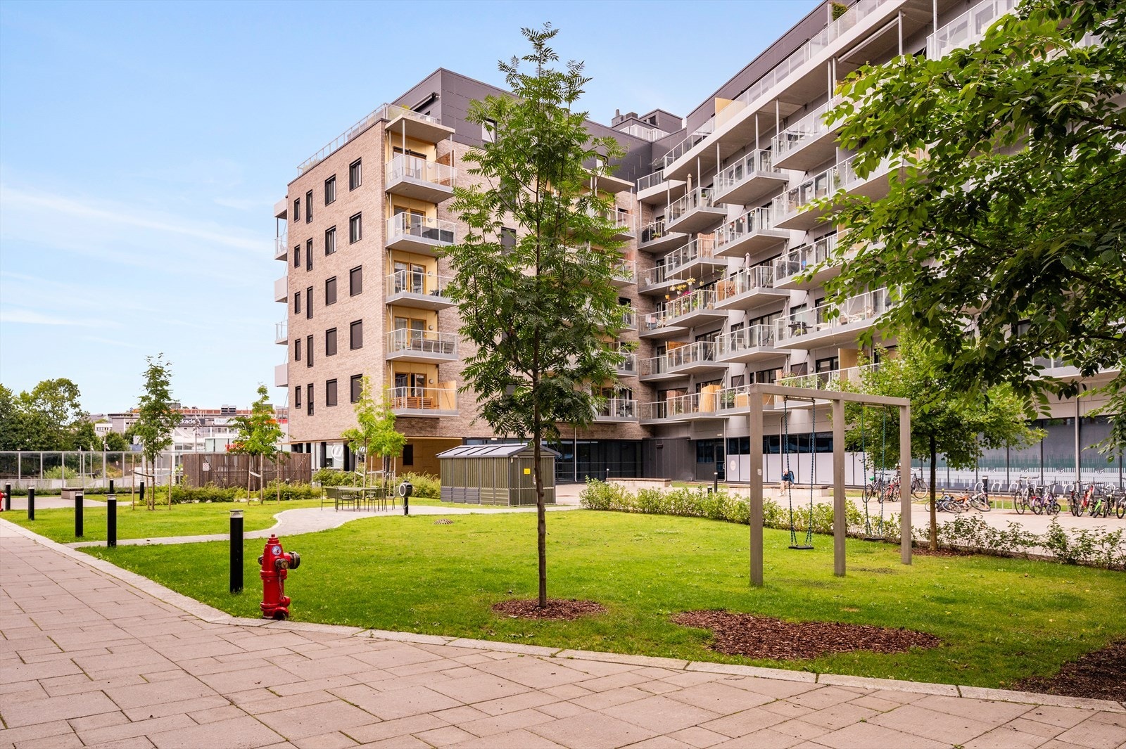 Ensjøveien 21 byr på en beliggenhet som kombinerer urbant byliv med nærhet til rekreasjon. Galleribilde