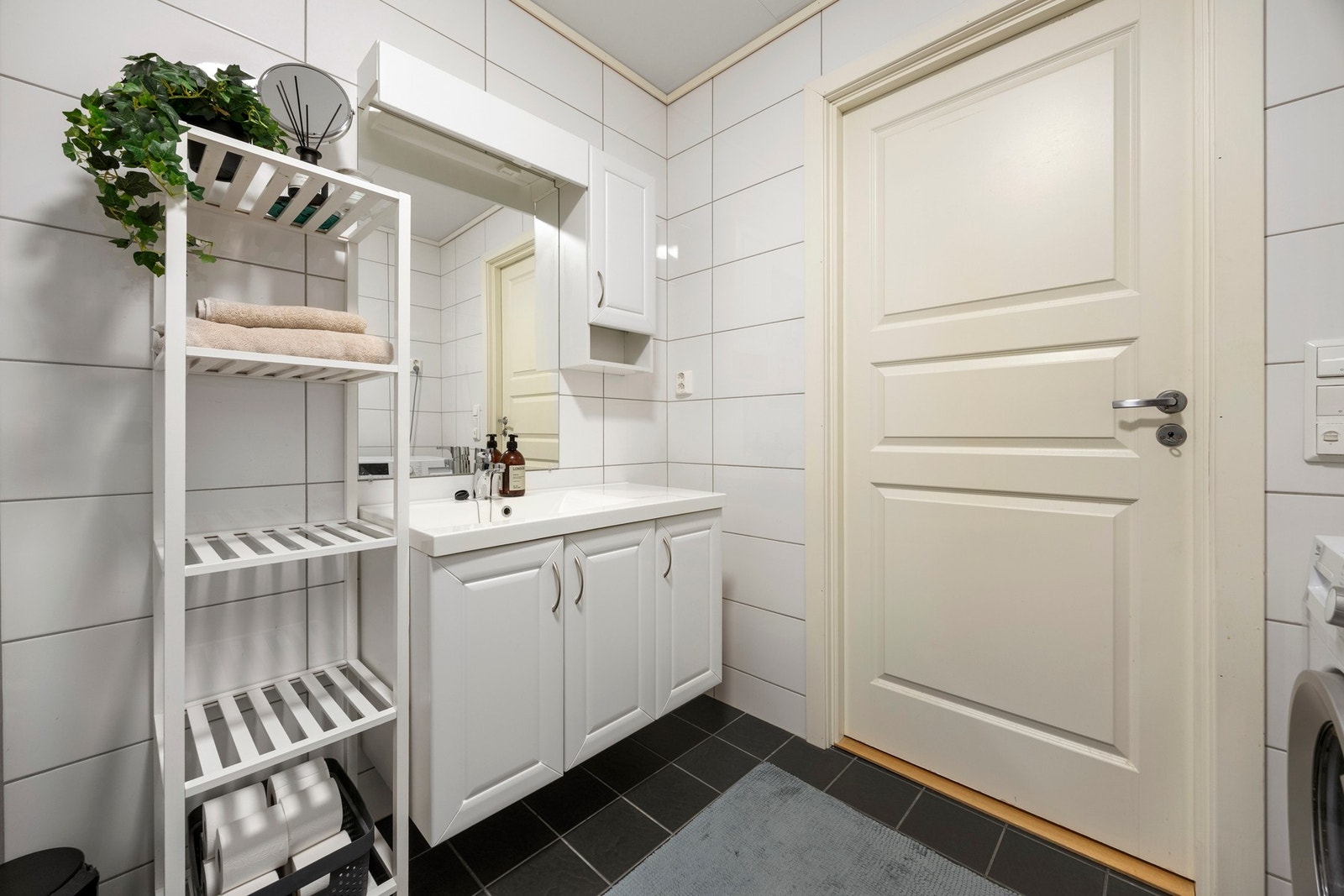 Flislagte overflater med varme i gulvet. Galleribilde