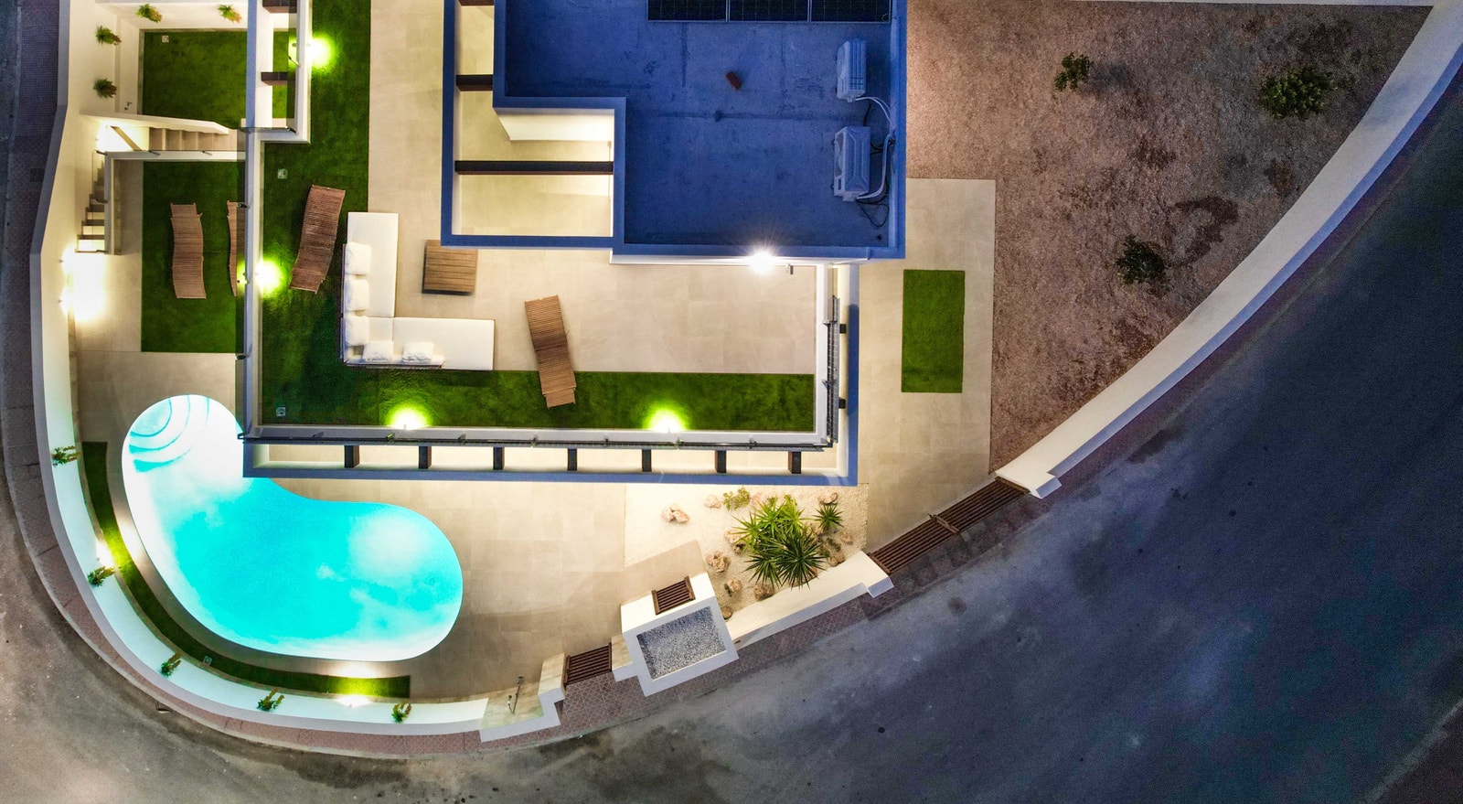 VILLA I FUGLEPERSPEKTIV Galleribilde