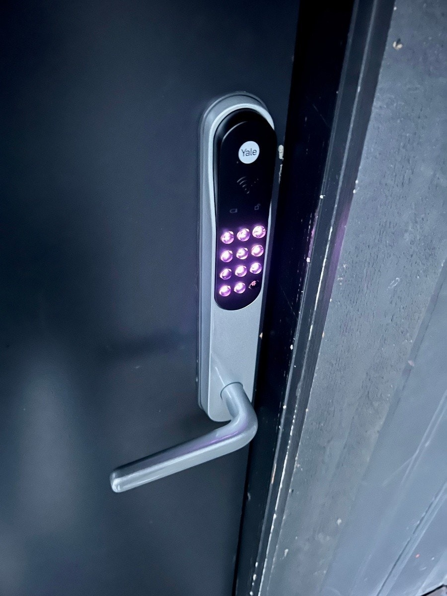 Nøkkelløs inngang med Yale Galleribilde